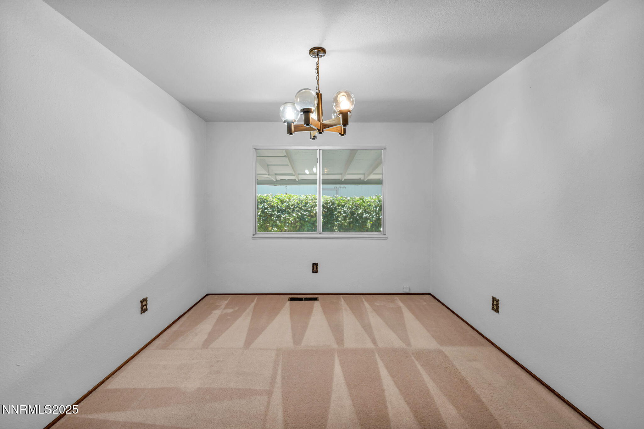 Carson City, Nevada 89701, United States, 4 Bedrooms Bedrooms, ,2 BathroomsBathrooms,Residential,Active,168502