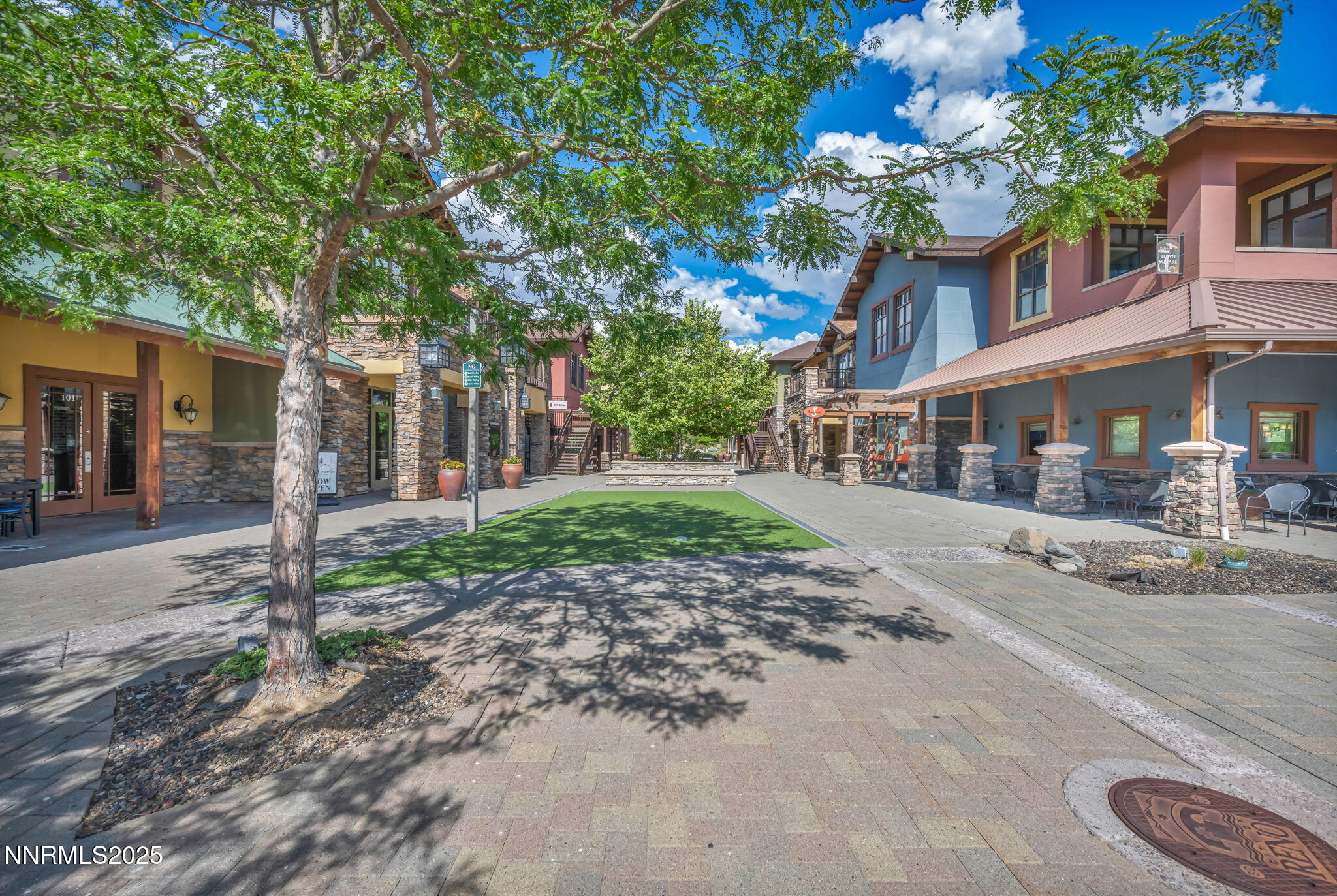 57-web-or-mls-8200-antler-pointe-ct