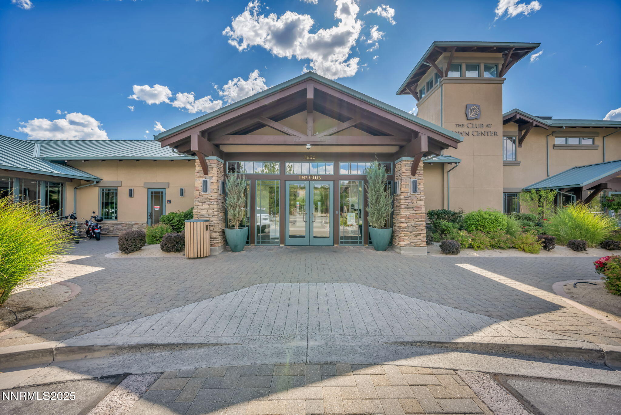 58-web-or-mls-8200-antler-pointe-ct