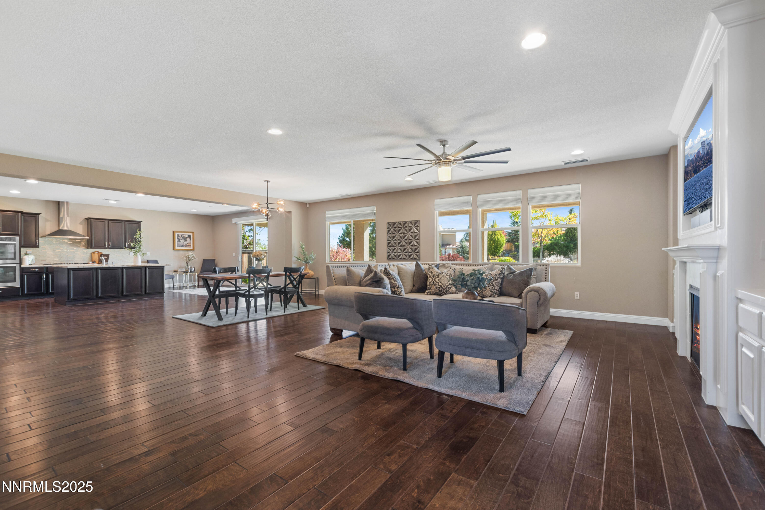 1825 Stone Point Drive (8 of 44) - Copy