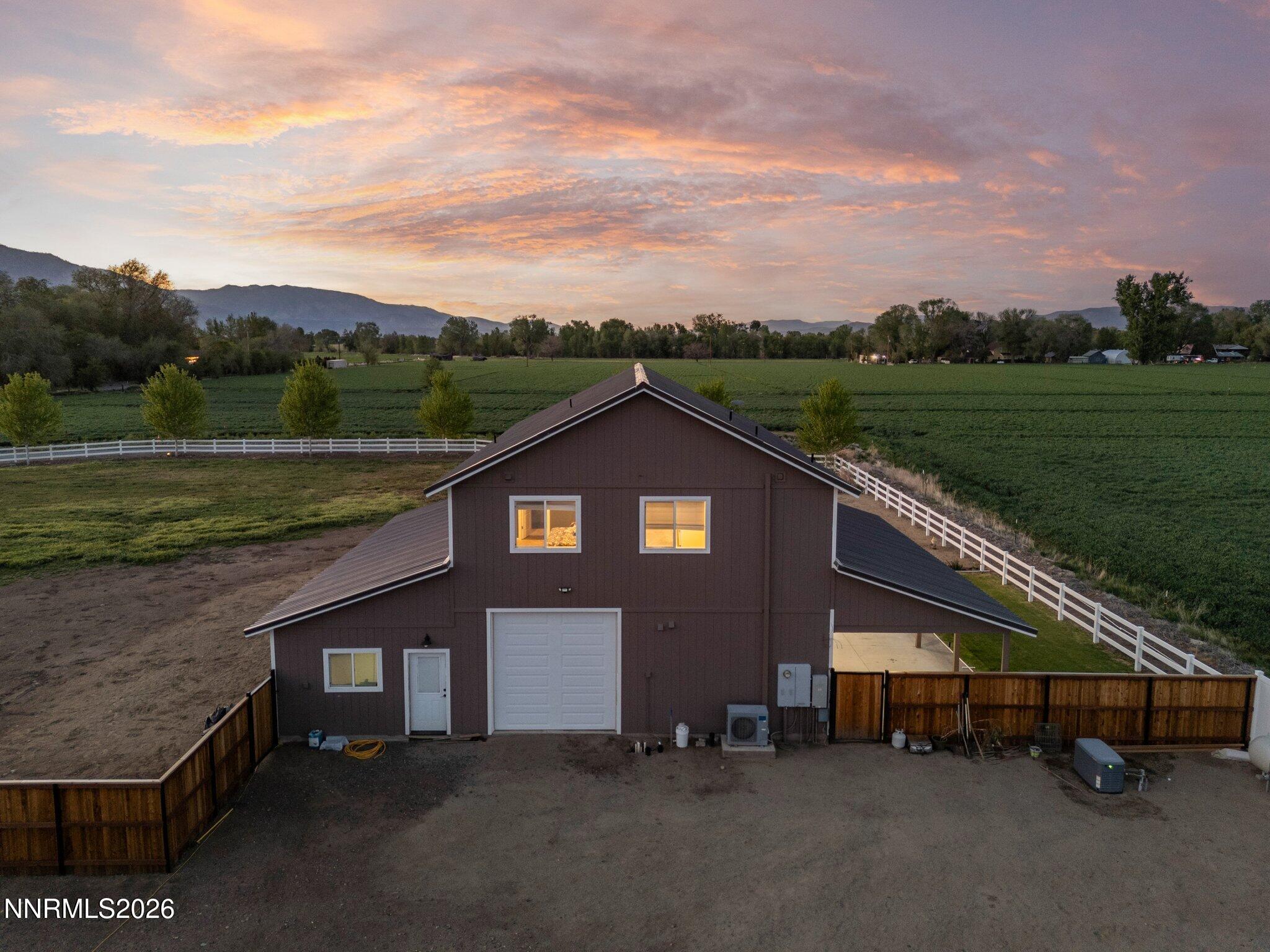 1321 Wilhelm Pl-Twilights-112