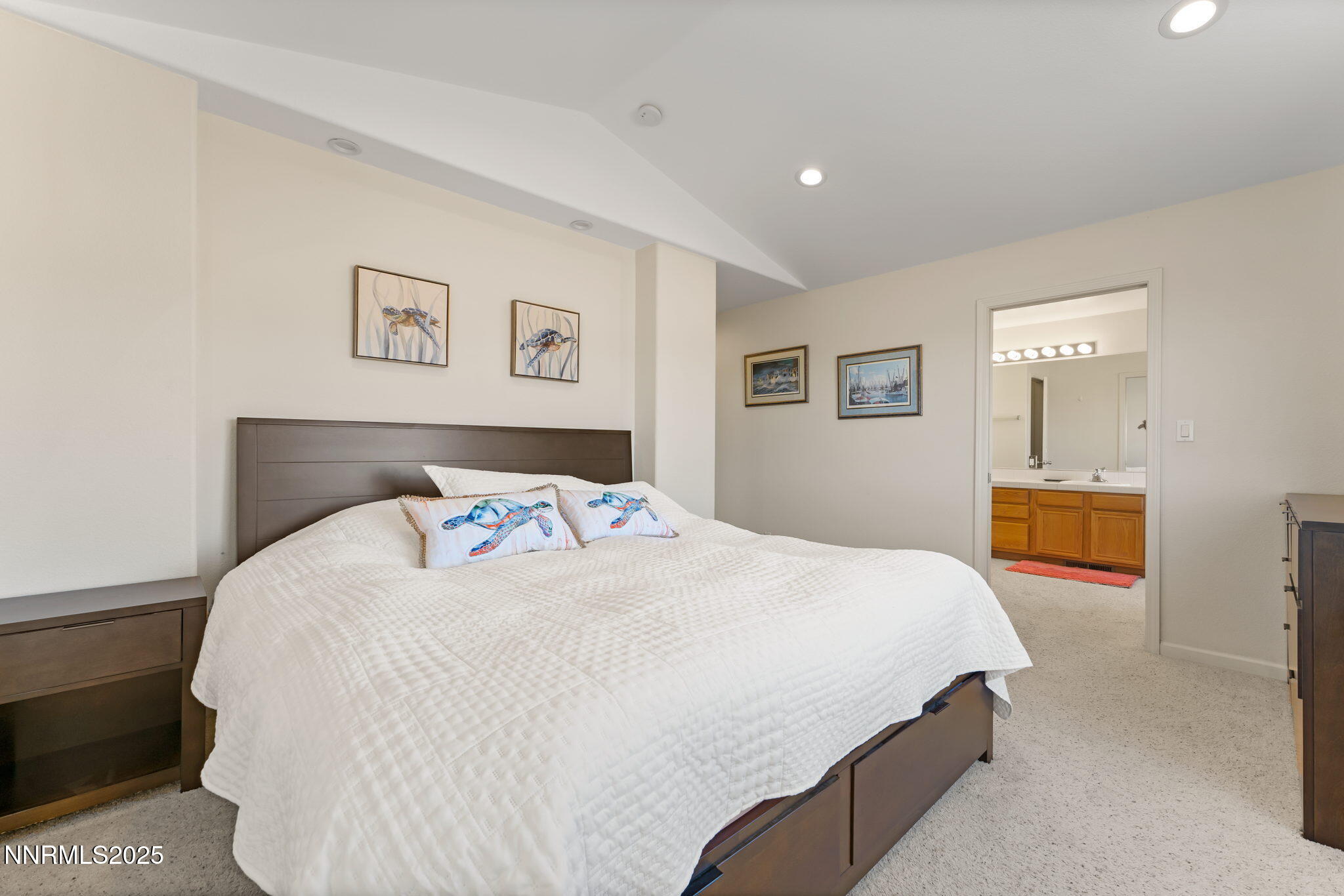 24-web-or-mls-2255 Wide Horizon Drive Re