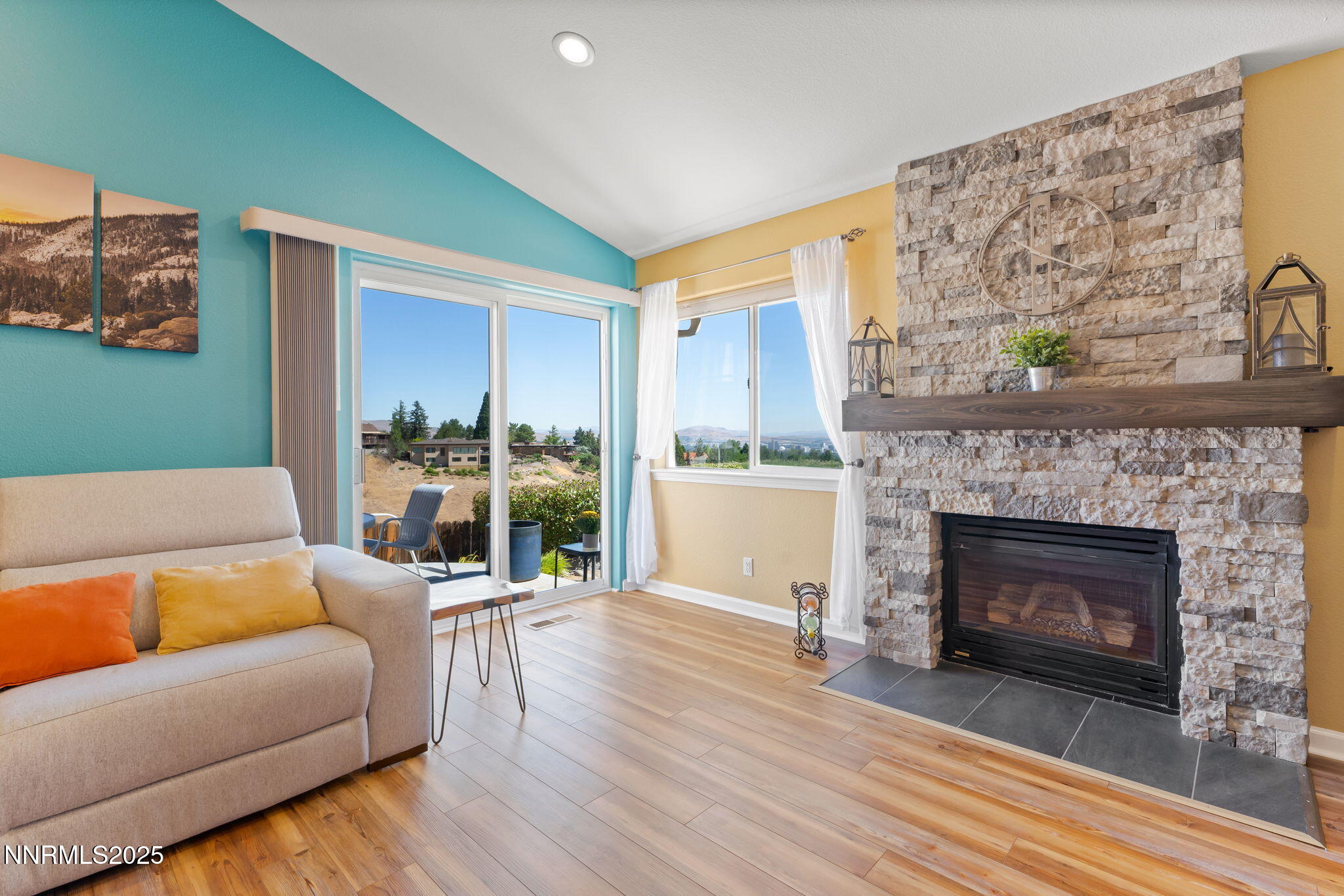 13-web-or-mls-2255 Wide Horizon Drive Re