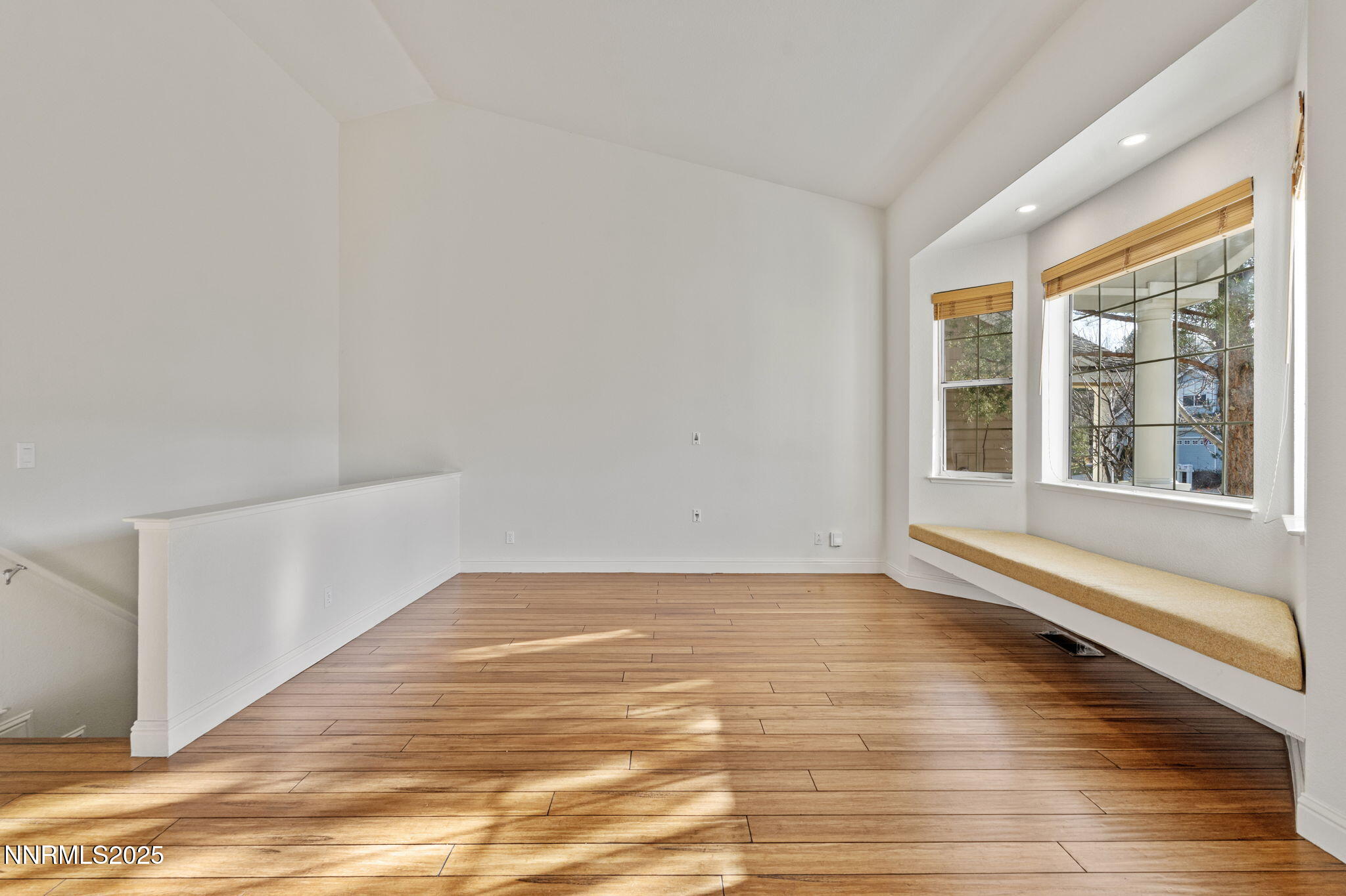 57-web-or-mls-DSC00450