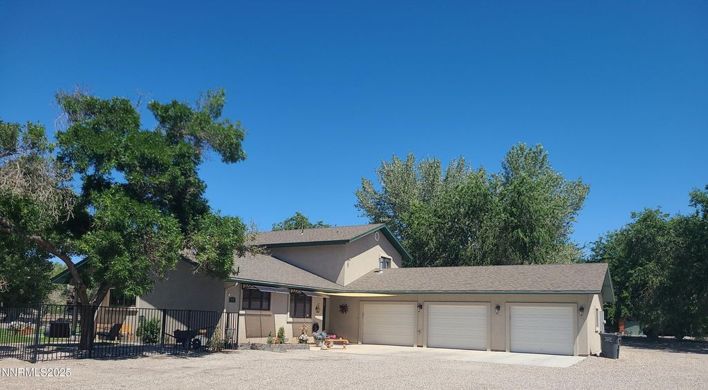 Photo of 774 Copperwood Drive, Fallon, NV 89406 (MLS # 250051414)