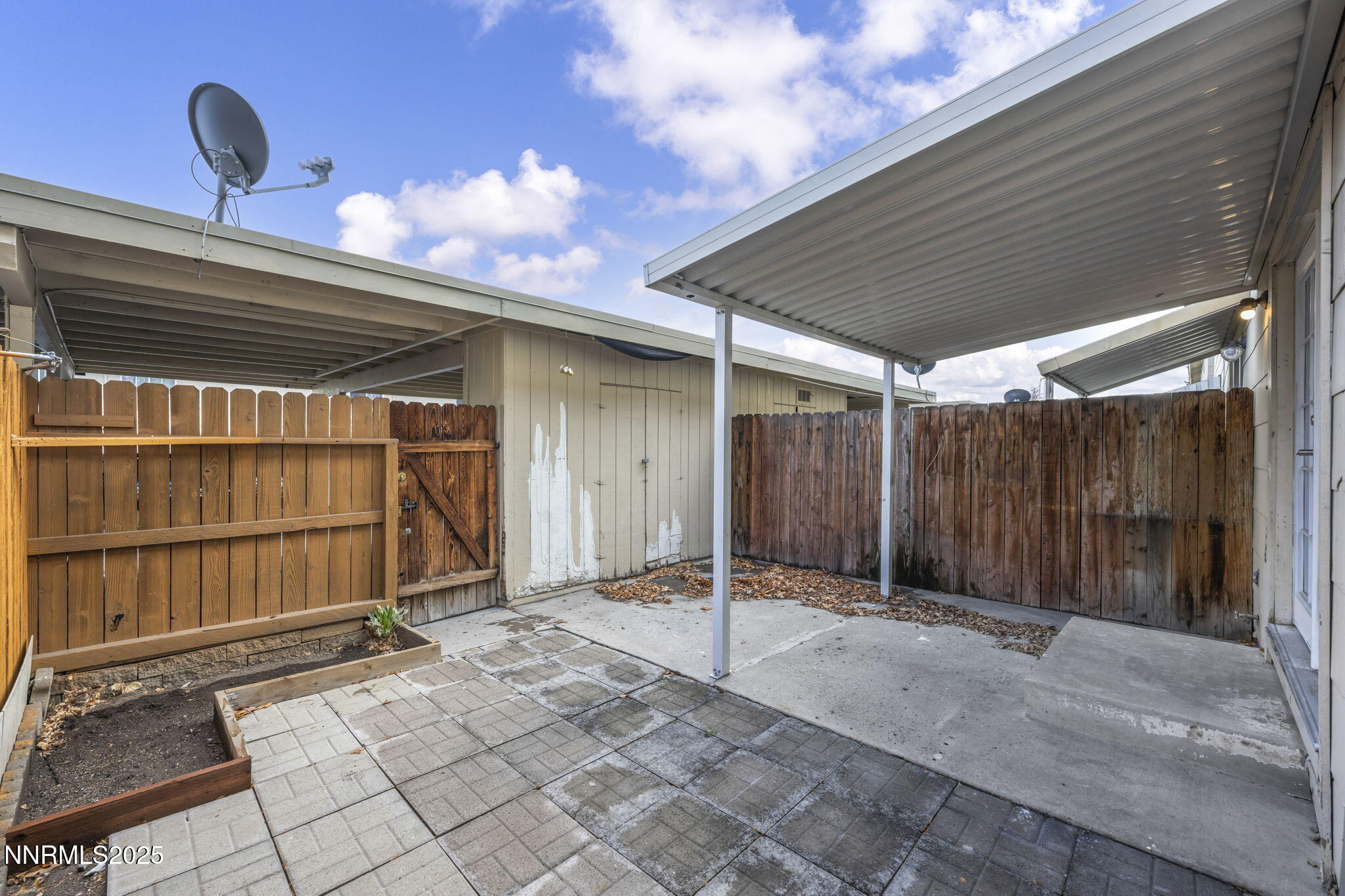 18-web-or-mls-385-smithridge-park