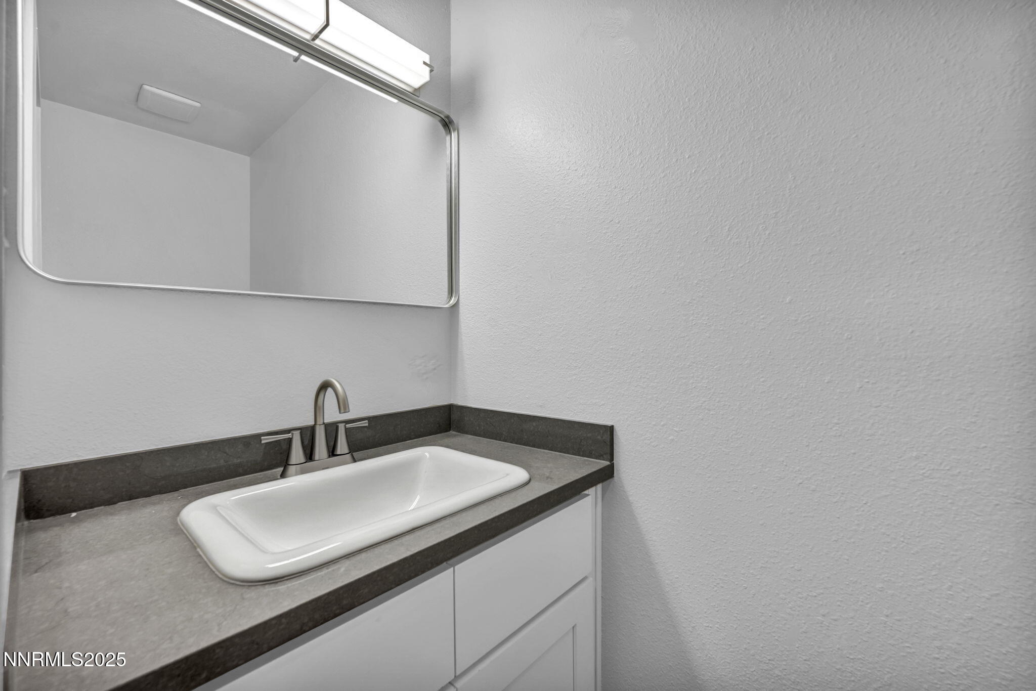 56-web-or-mls-385-smithridge-park