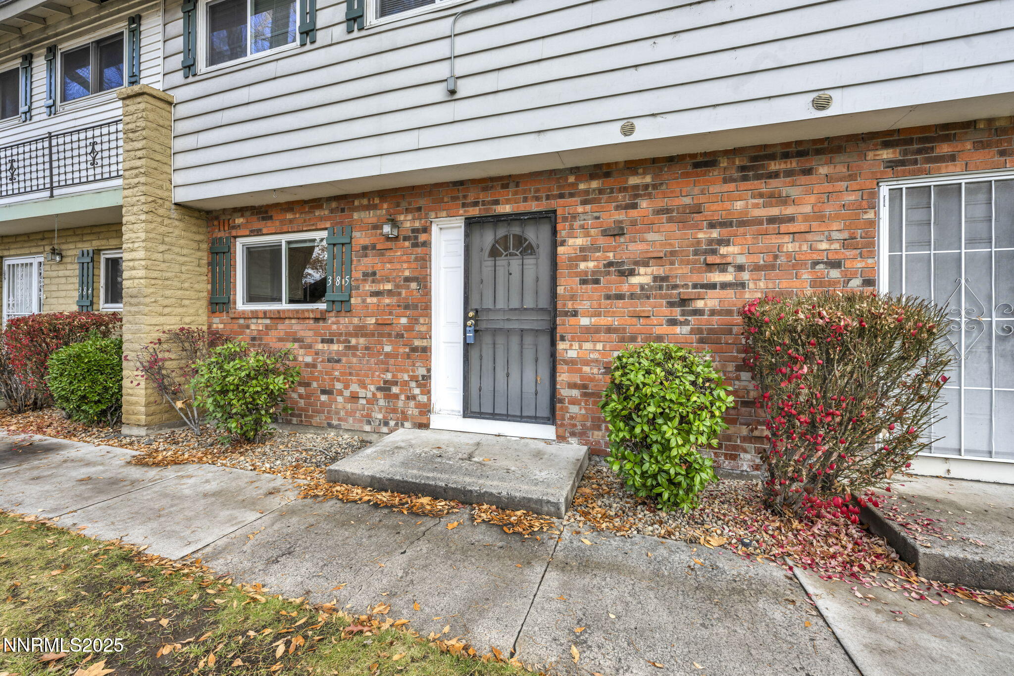 9-web-or-mls-385-smithridge-park