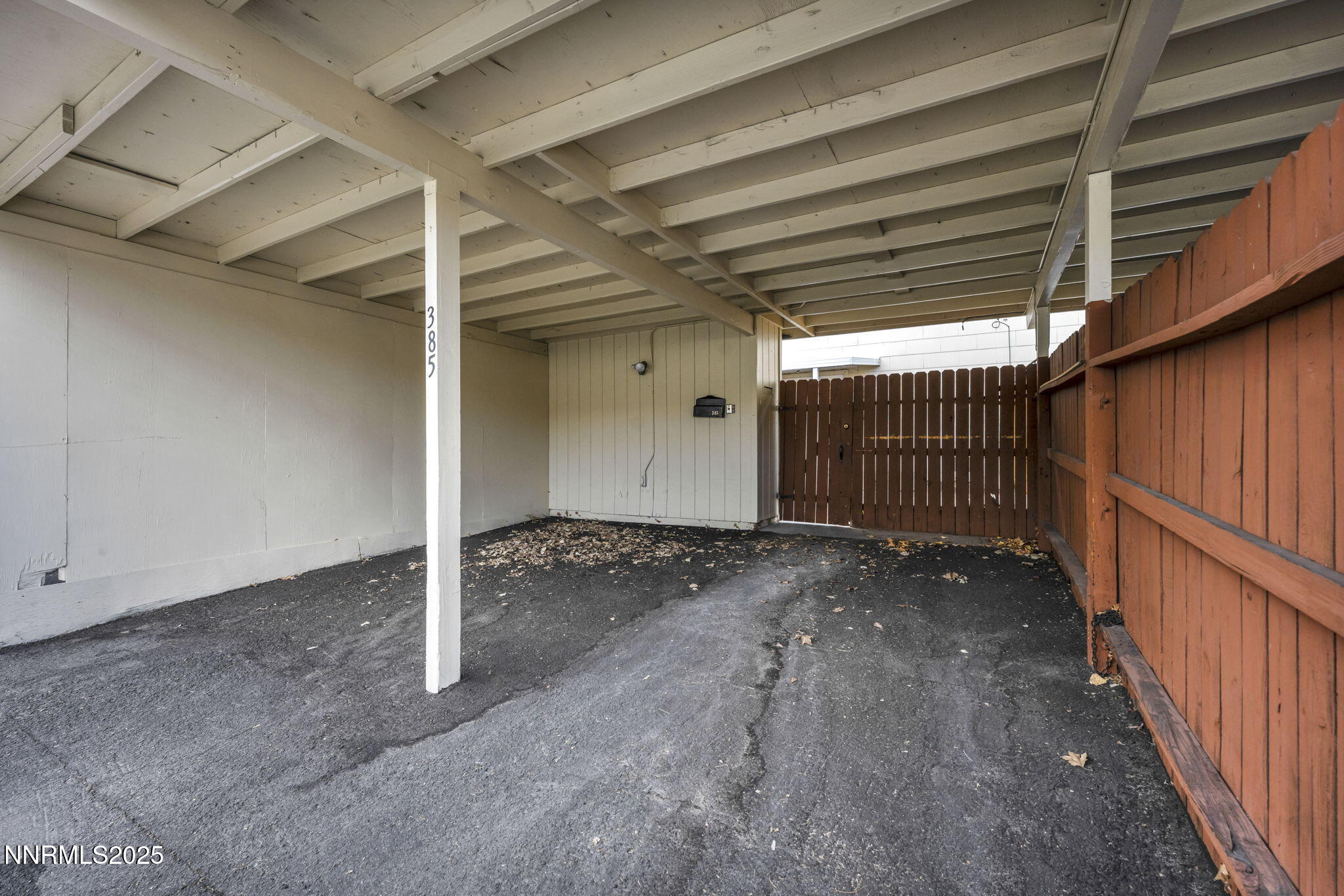 23-web-or-mls-385-smithridge-park