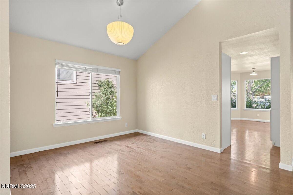 14-7187 Blue Falls Circle Reno NV 89511-