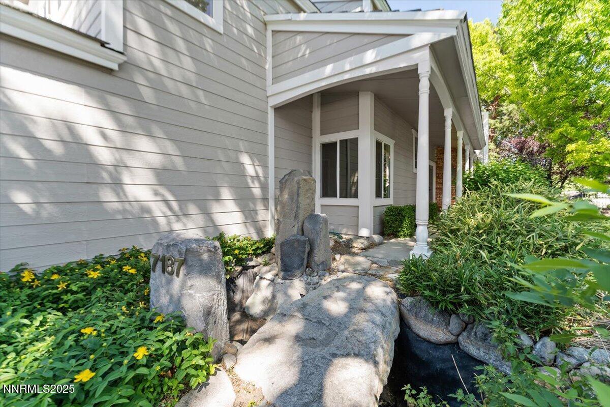 05-7187 Blue Falls Circle Reno NV 89511-