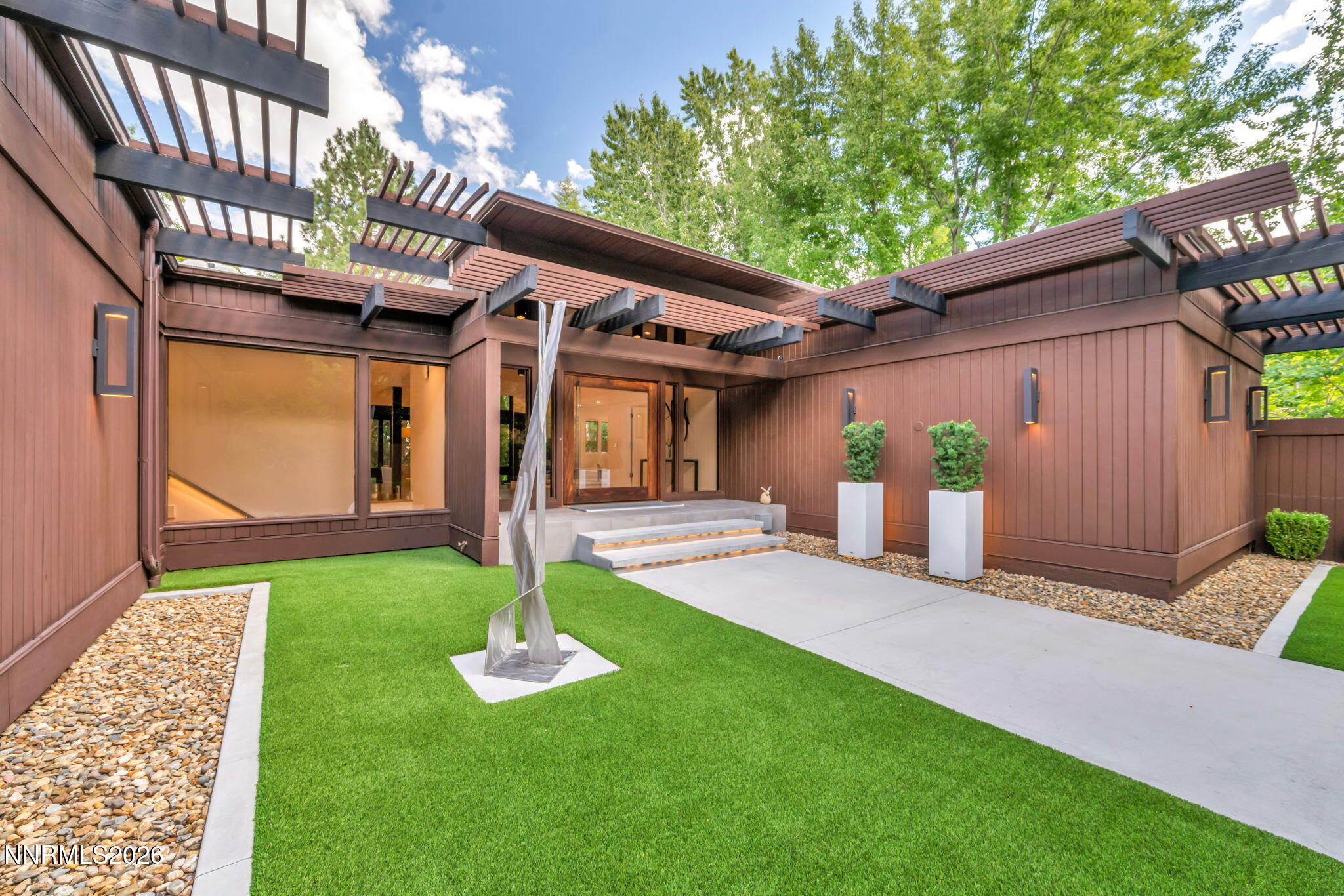 2040 Parkridge Circle