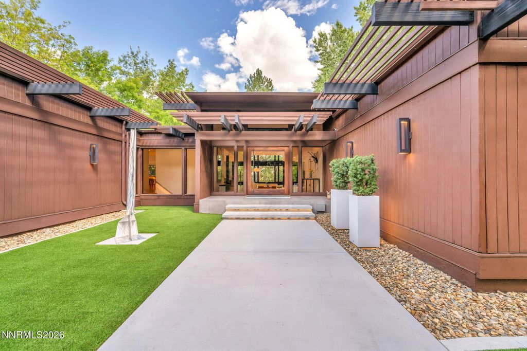 Photo of 2040 Parkridge Circle, Reno, NV 89509 (MLS # 260004595)