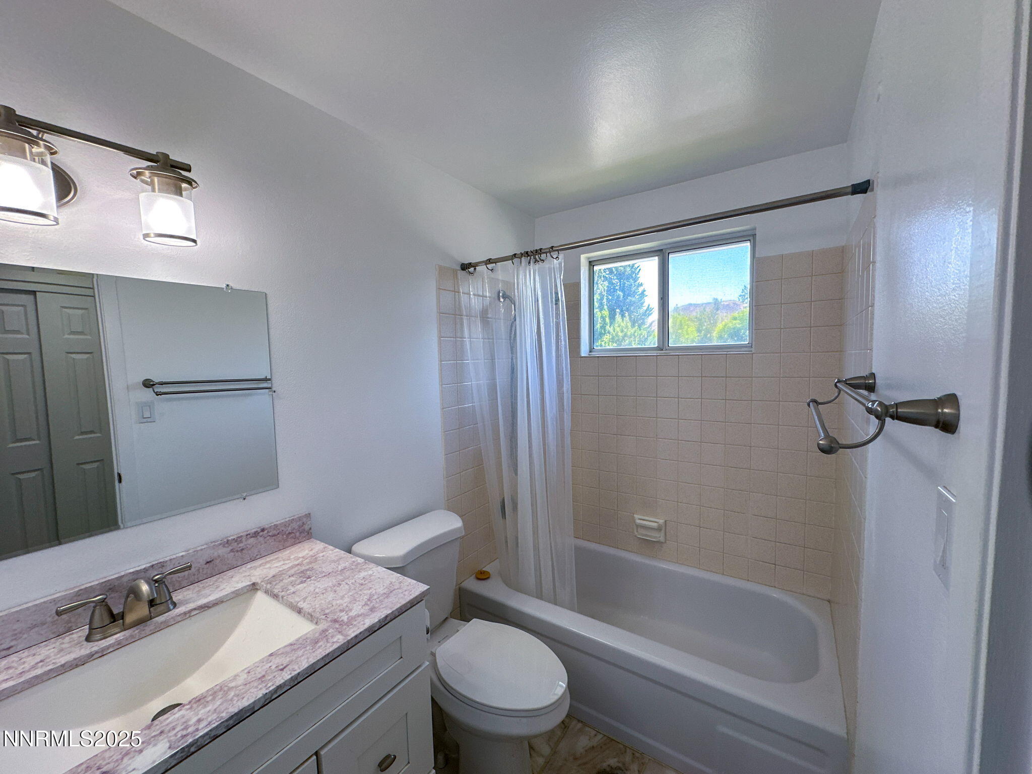 14-web-or-mls-Primary Bath 1