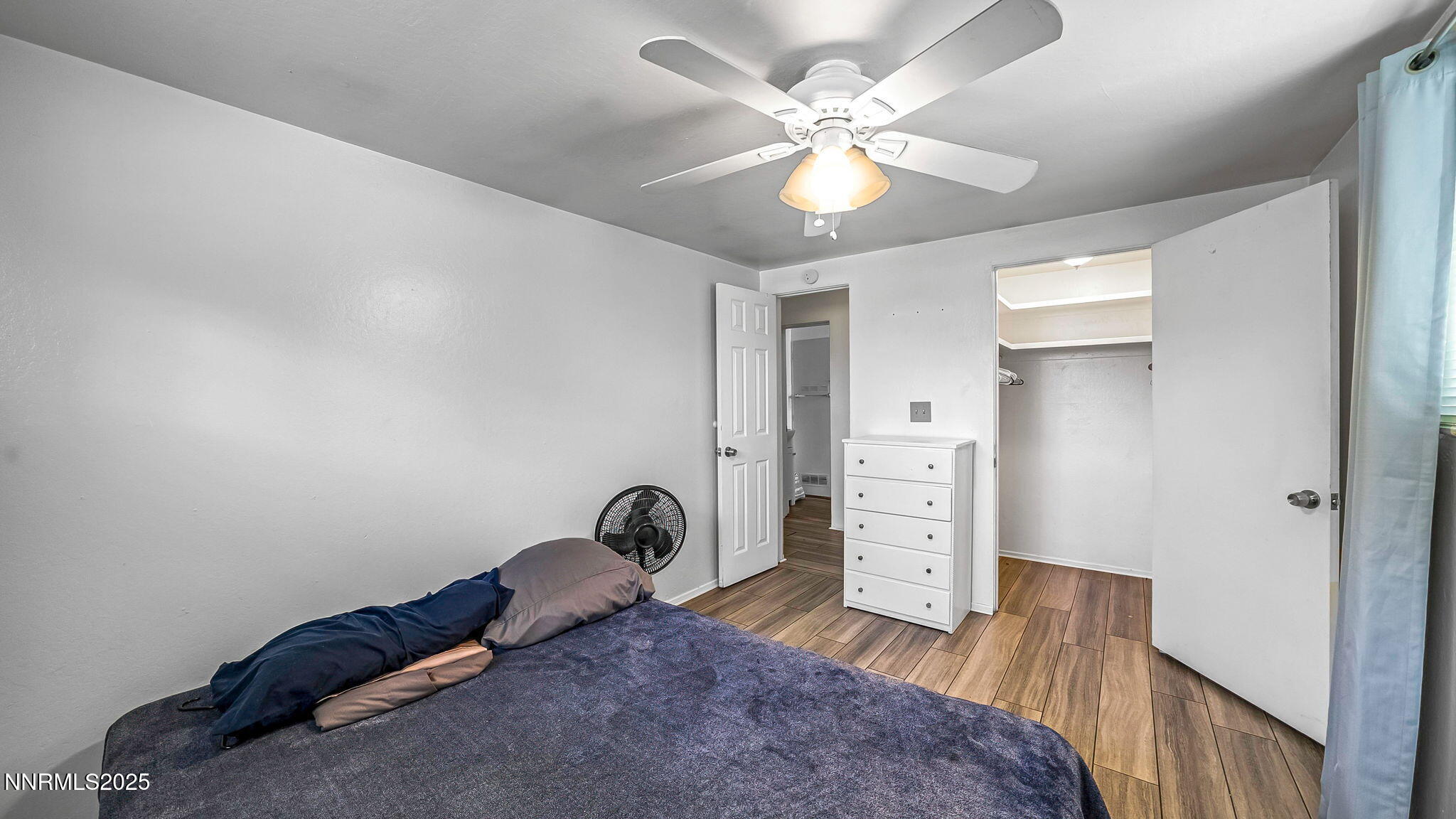 33-DSC08862_3_4_6-Edit