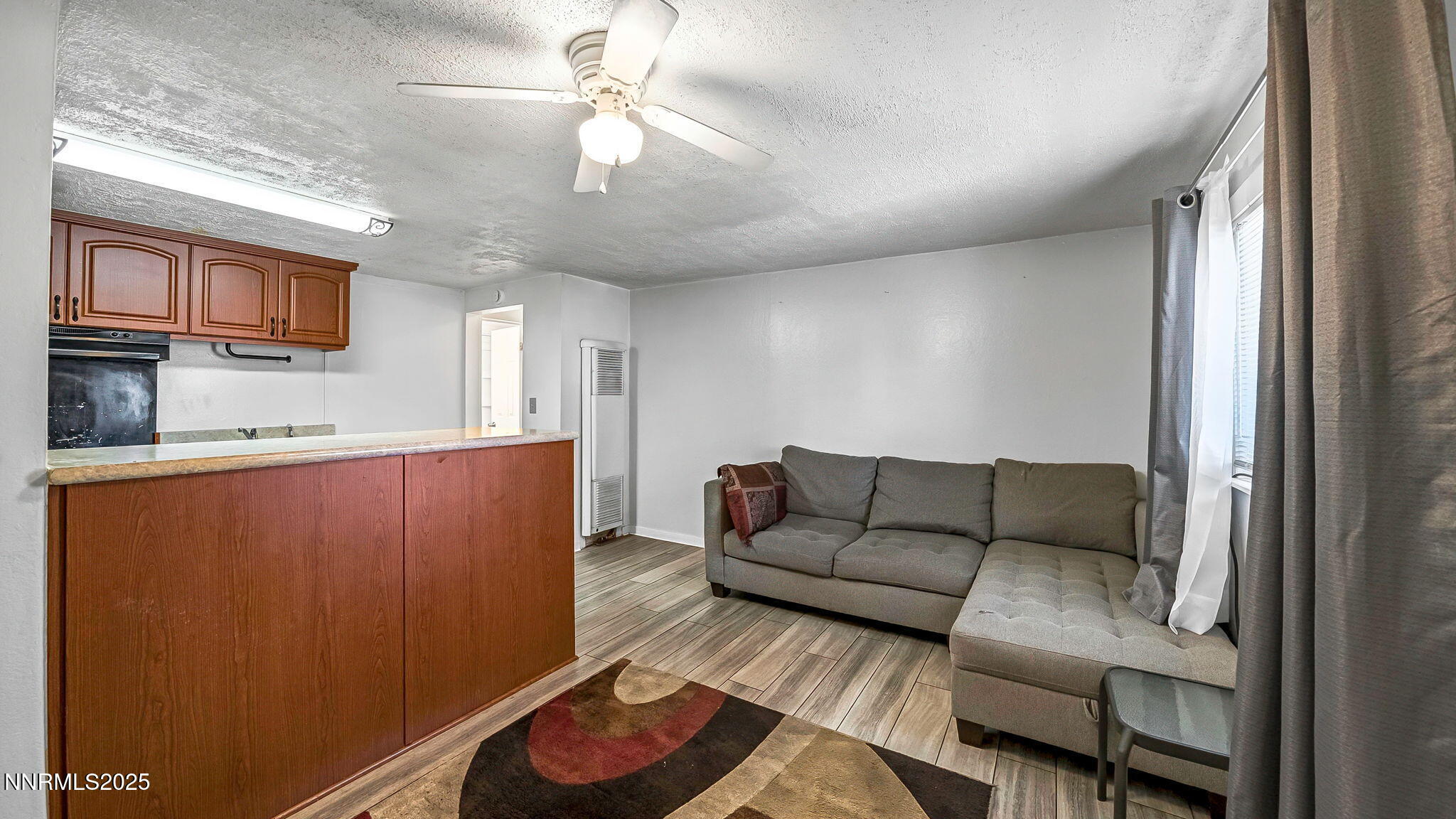 23-DSC08802_3_4_6-Edit