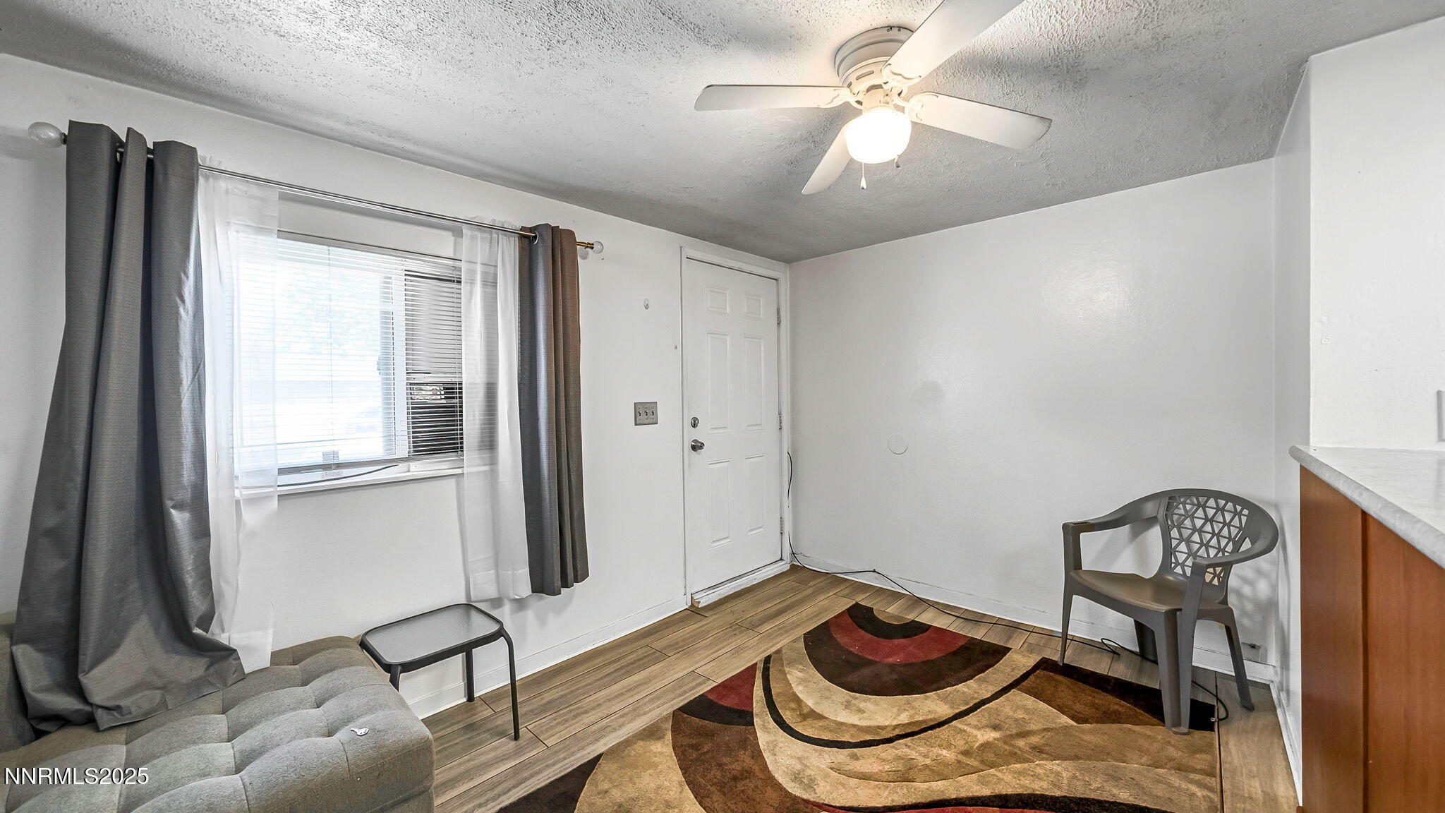 25-DSC08812_3_4_6-Edit