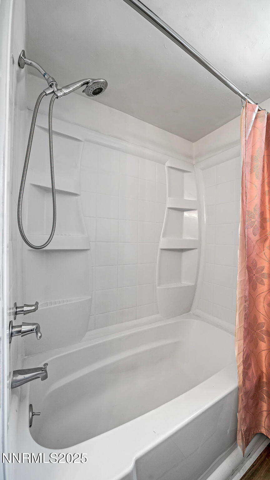 32-DSC08847_48_49_51-Edit