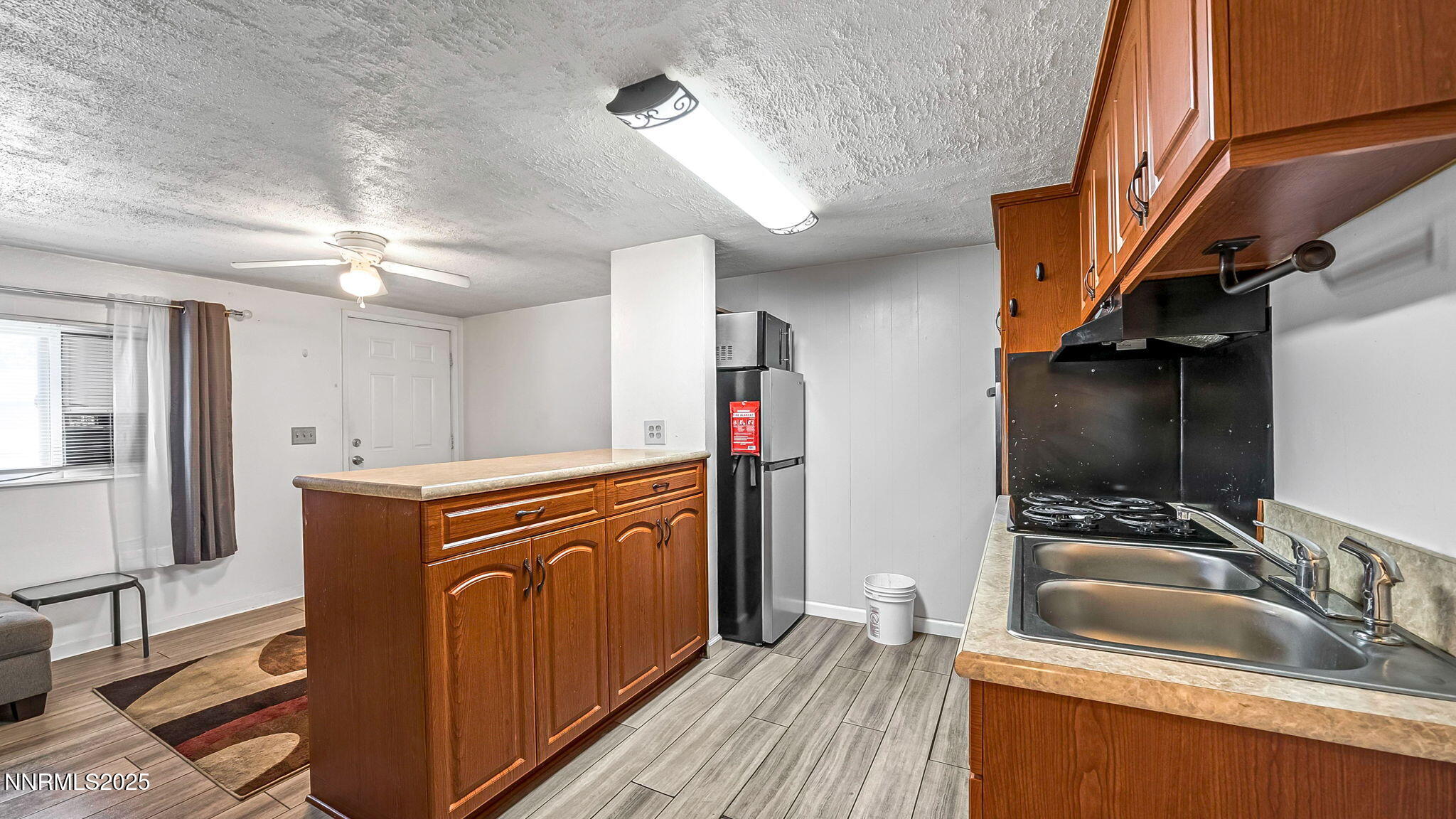 34-DSC08837_38_39_41-Edit