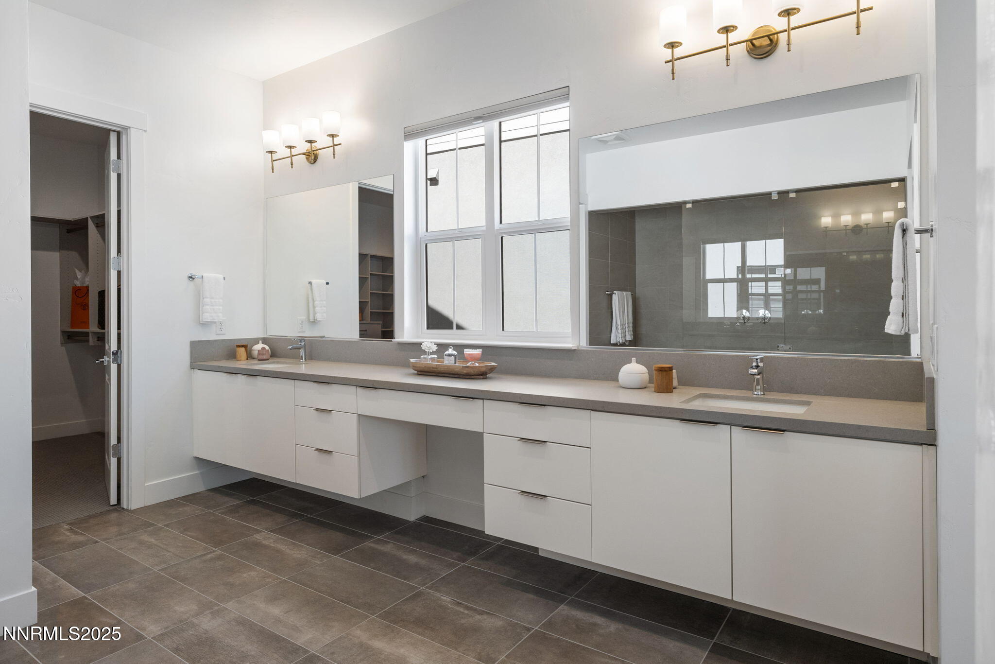 29-web-or-mls-5406 Side Saddle-30