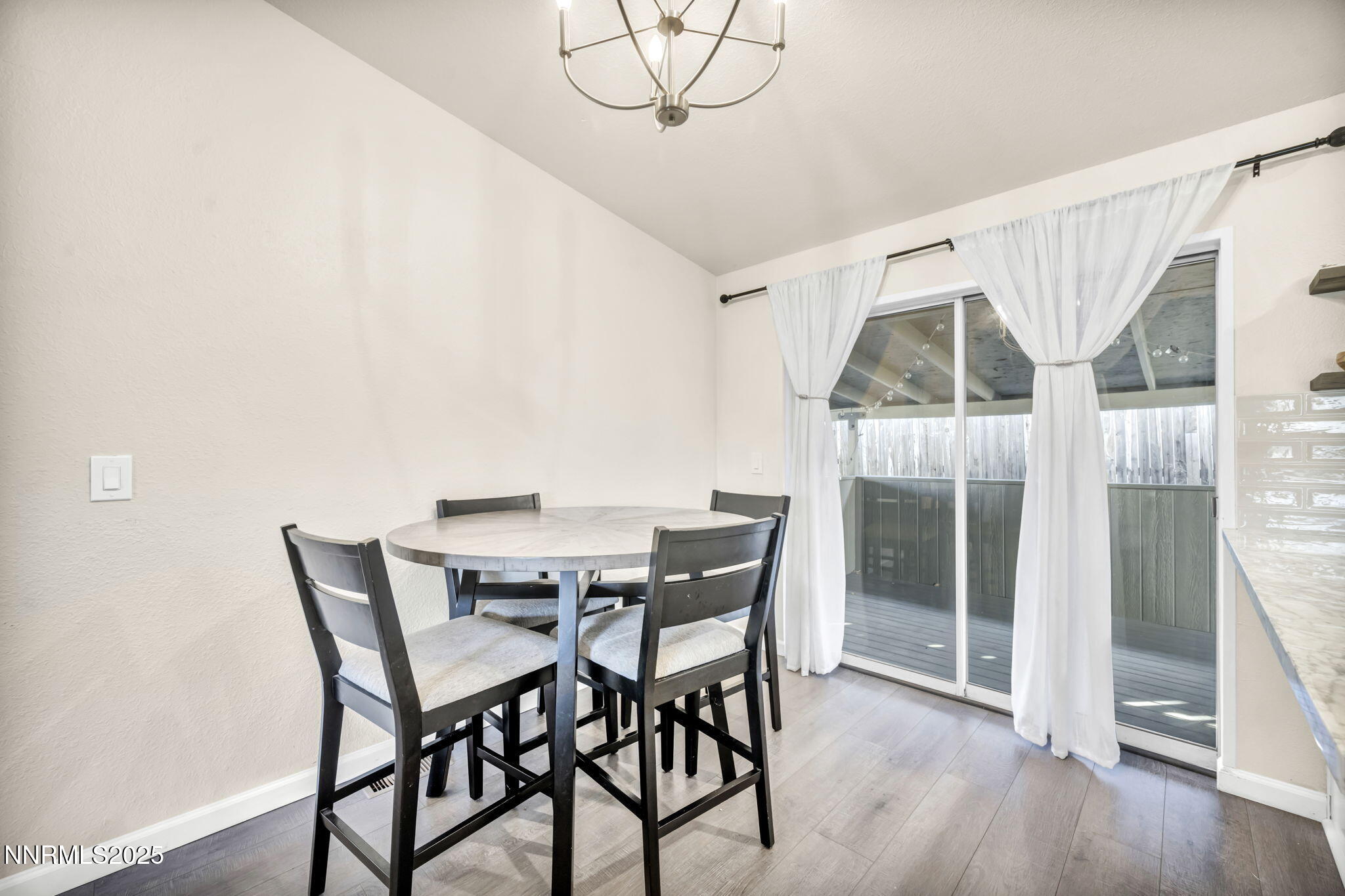 26-web-or-mls-4970-newport-ct