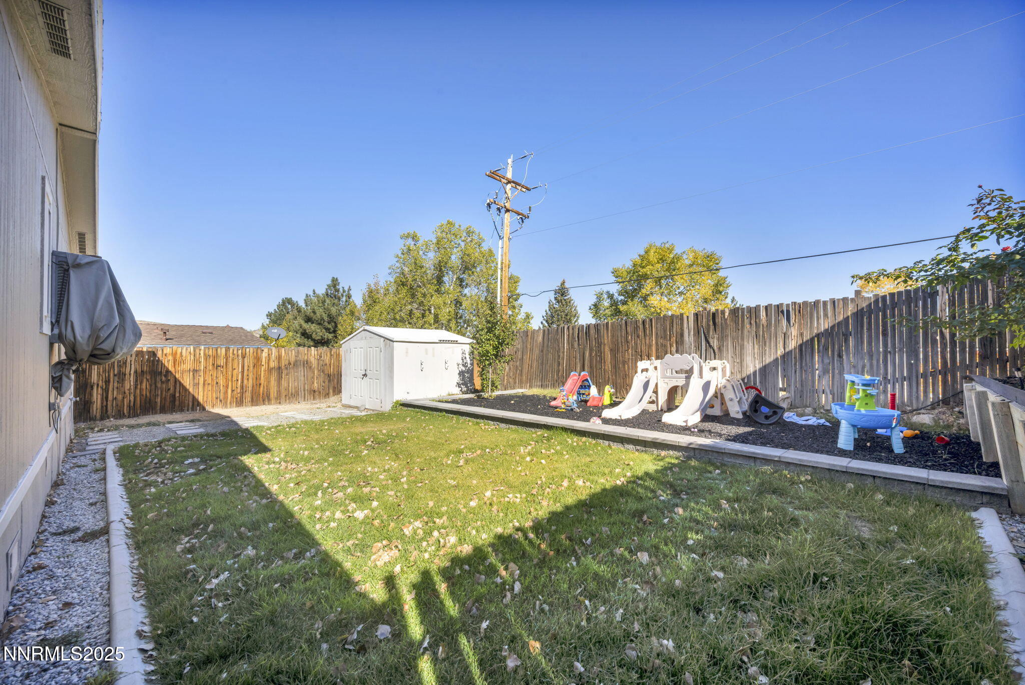 6-web-or-mls-4970-newport-ct