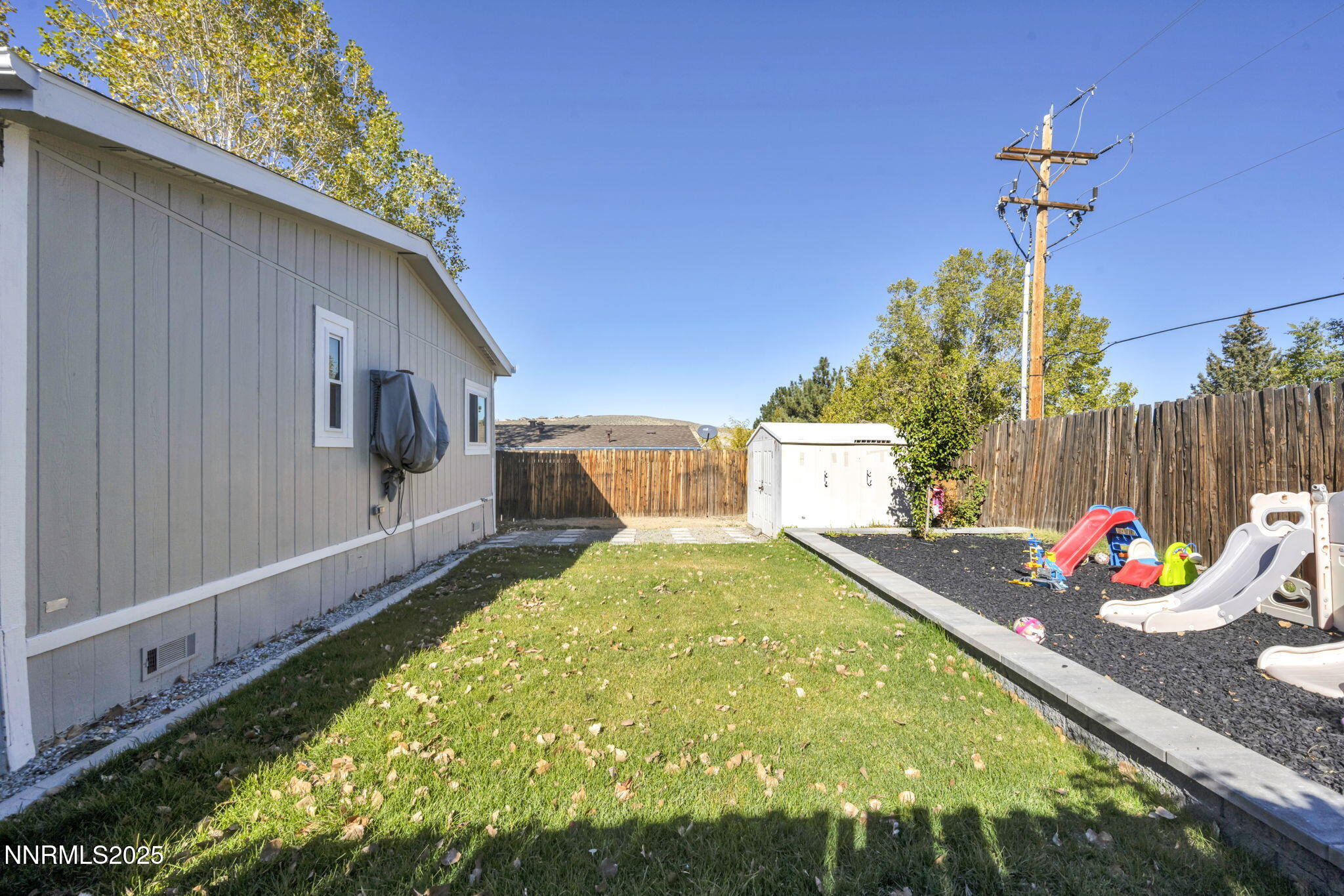 7-web-or-mls-4970-newport-ct