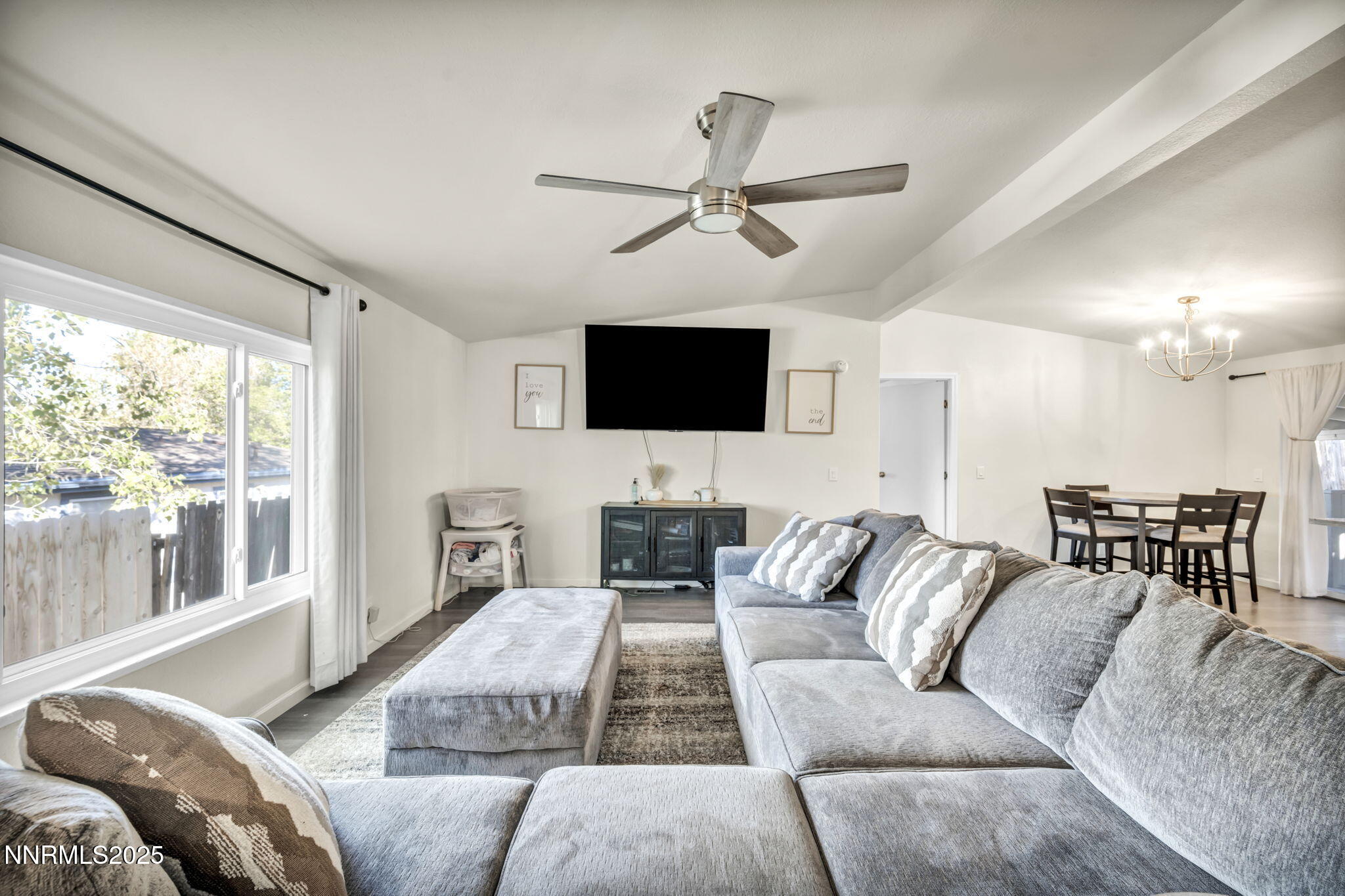 31-web-or-mls-4970-newport-ct