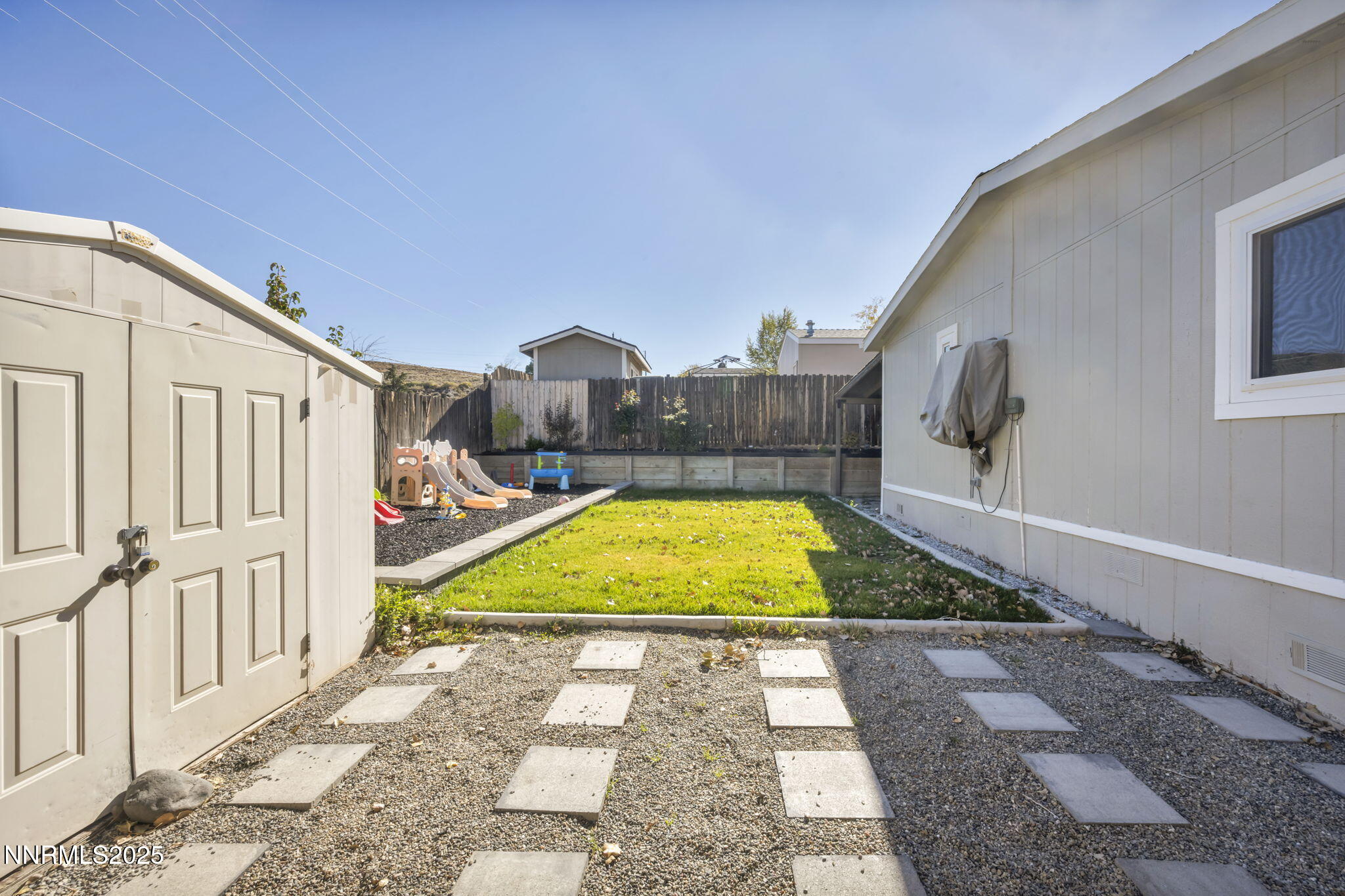 10-web-or-mls-4970-newport-ct