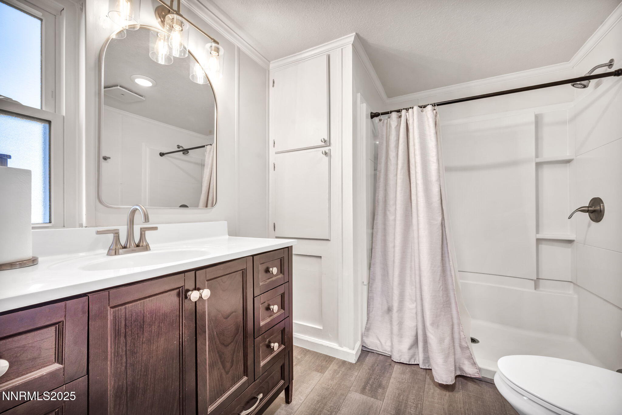 46-web-or-mls-4970-newport-ct