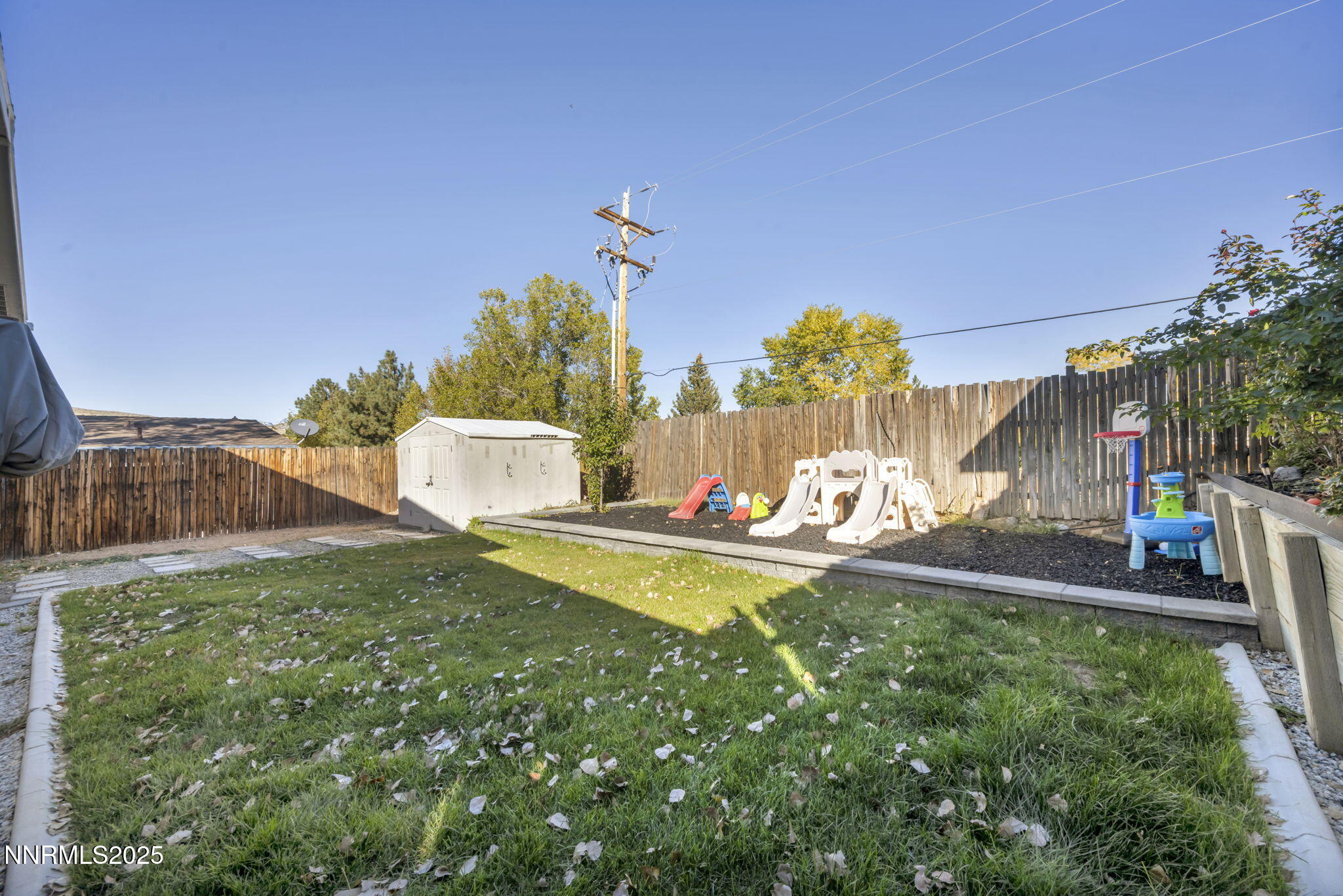 16-web-or-mls-4970-newport-ct