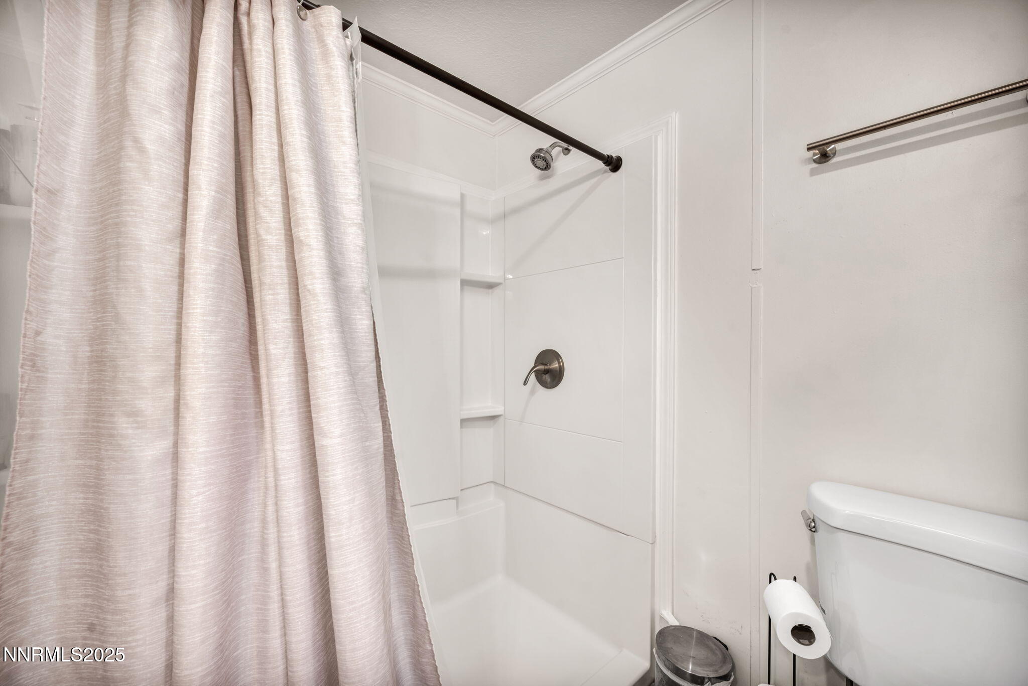 45-web-or-mls-4970-newport-ct