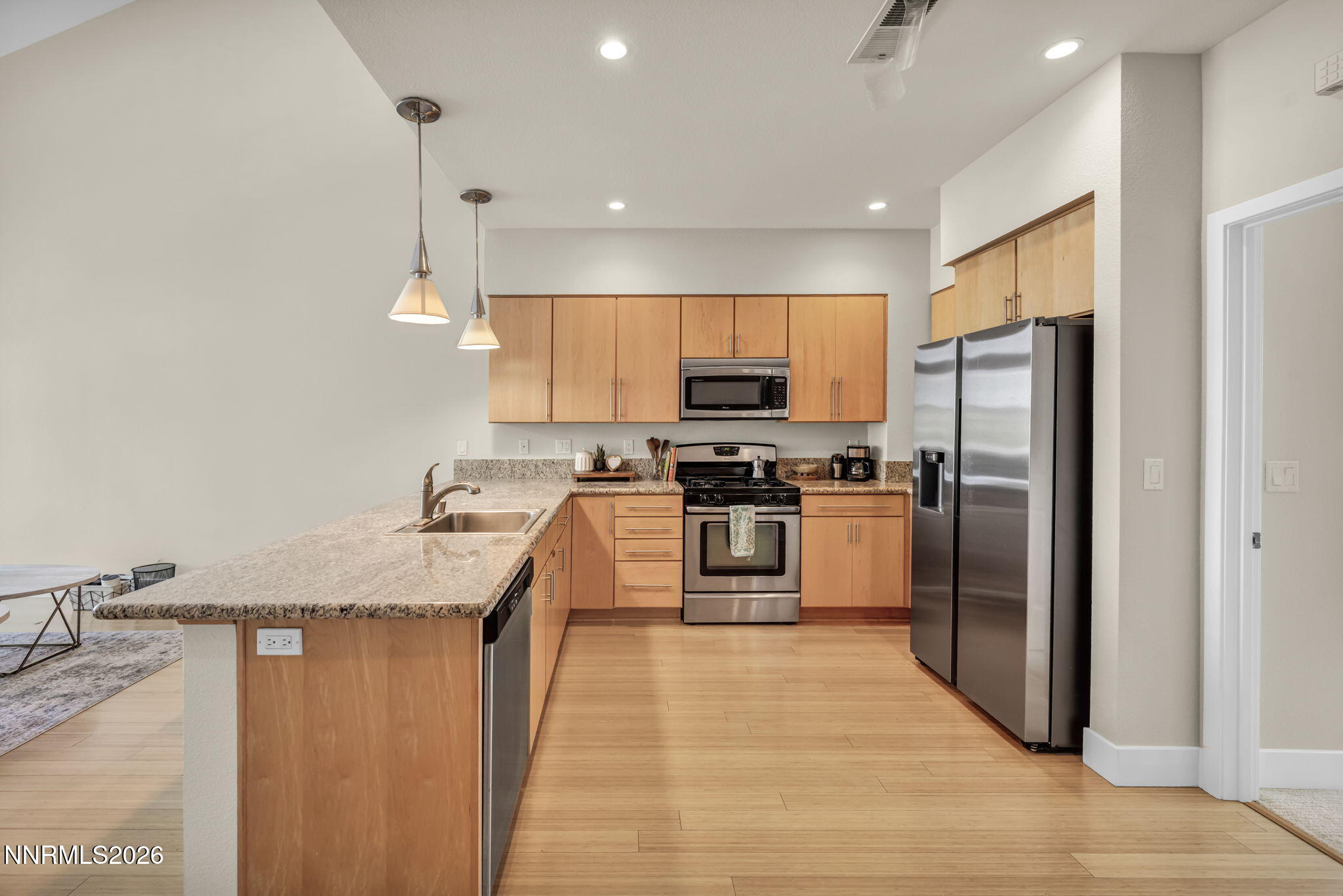 27-web-or-mls-326-state-st