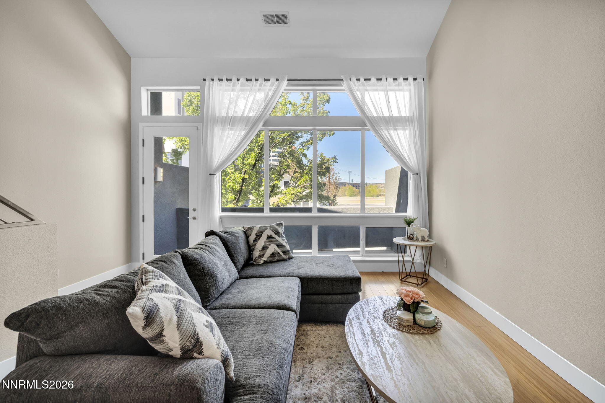 21-web-or-mls-326-state-st