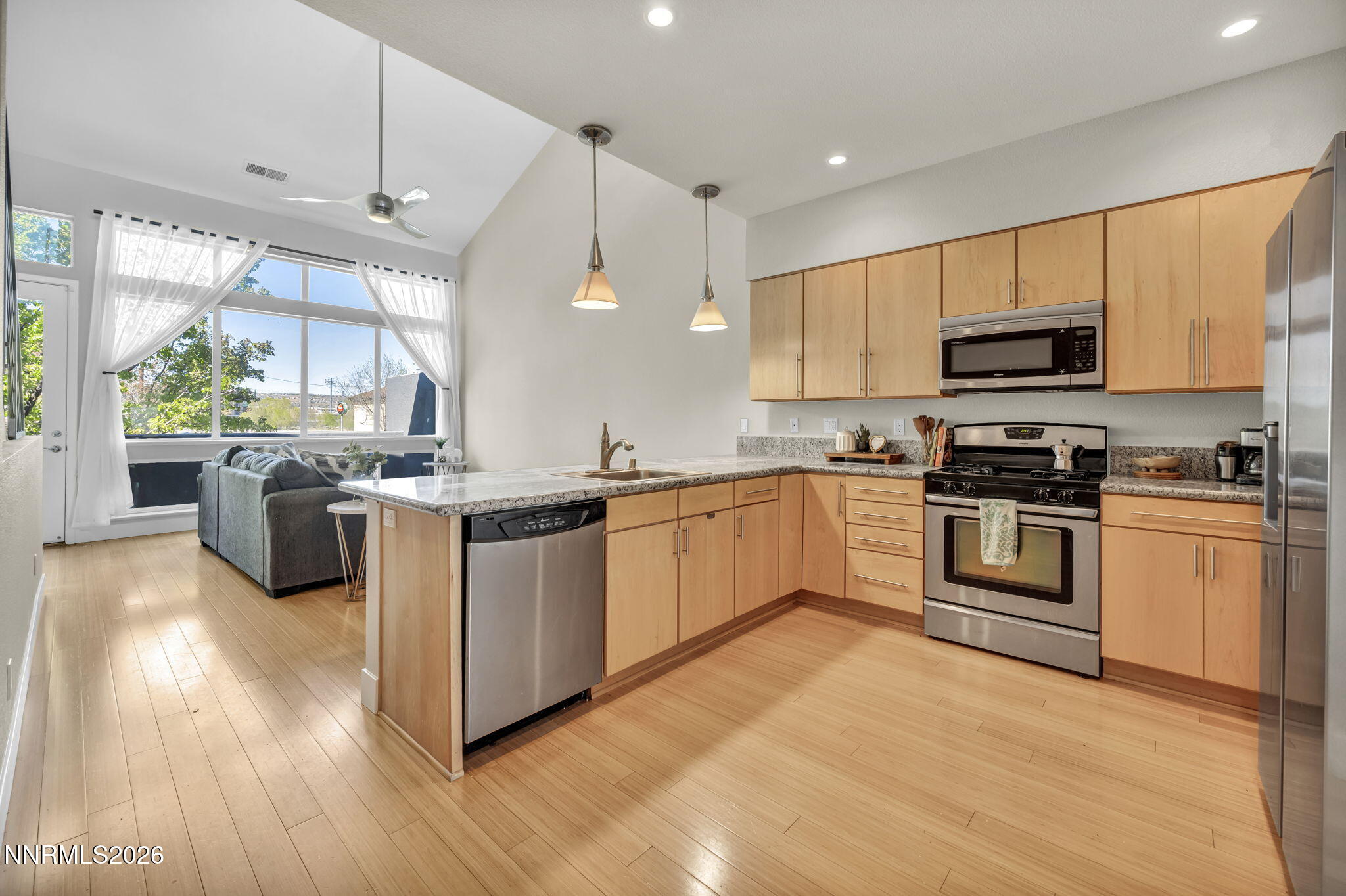 26-web-or-mls-326-state-st