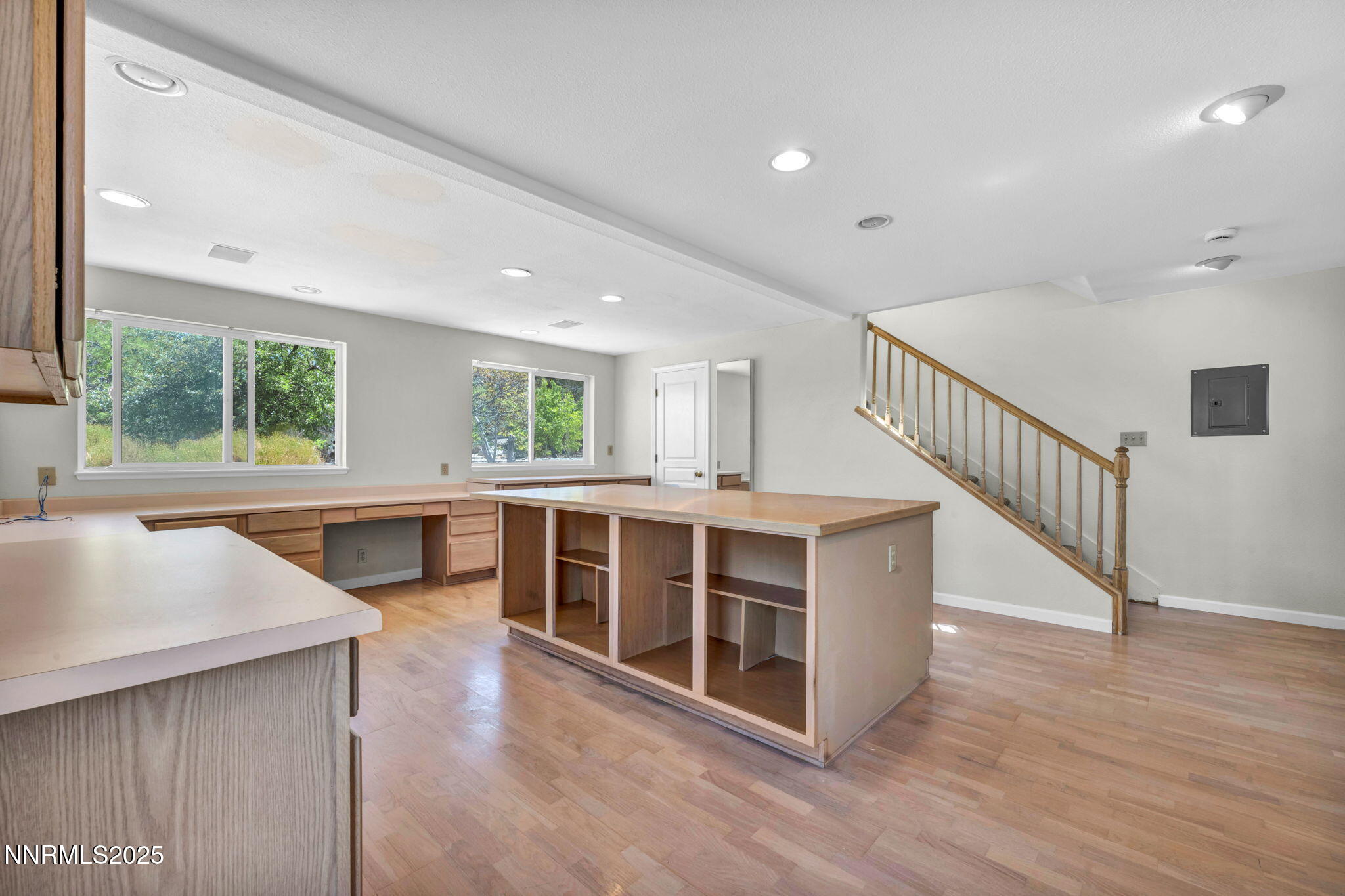 69-web-or-mls-1425-julie-ct