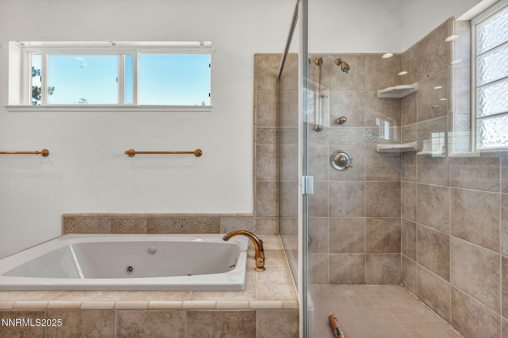 86-web-or-mls-1425-julie-ct