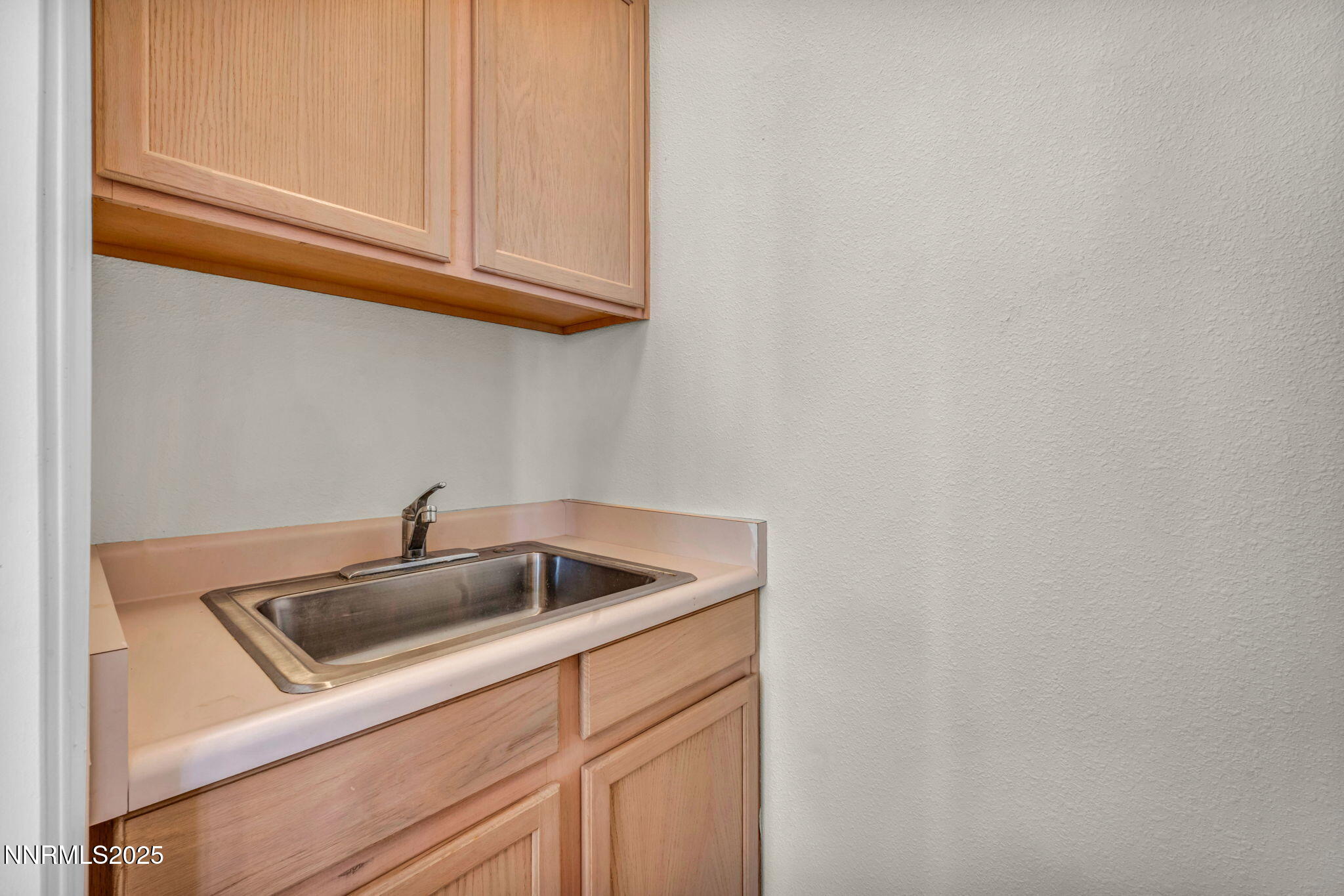 74-web-or-mls-1425-julie-ct