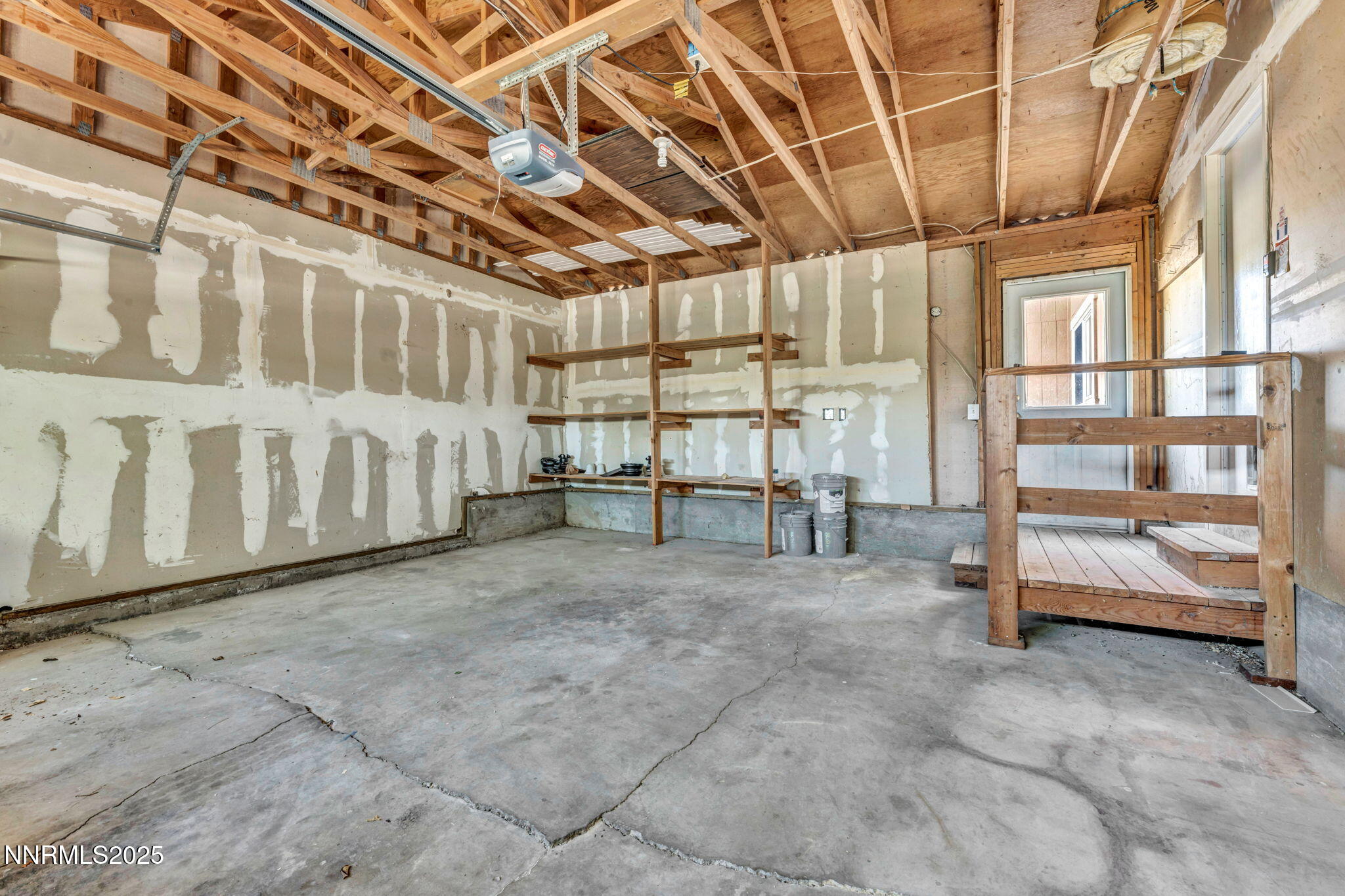 94-web-or-mls-1425-julie-ct