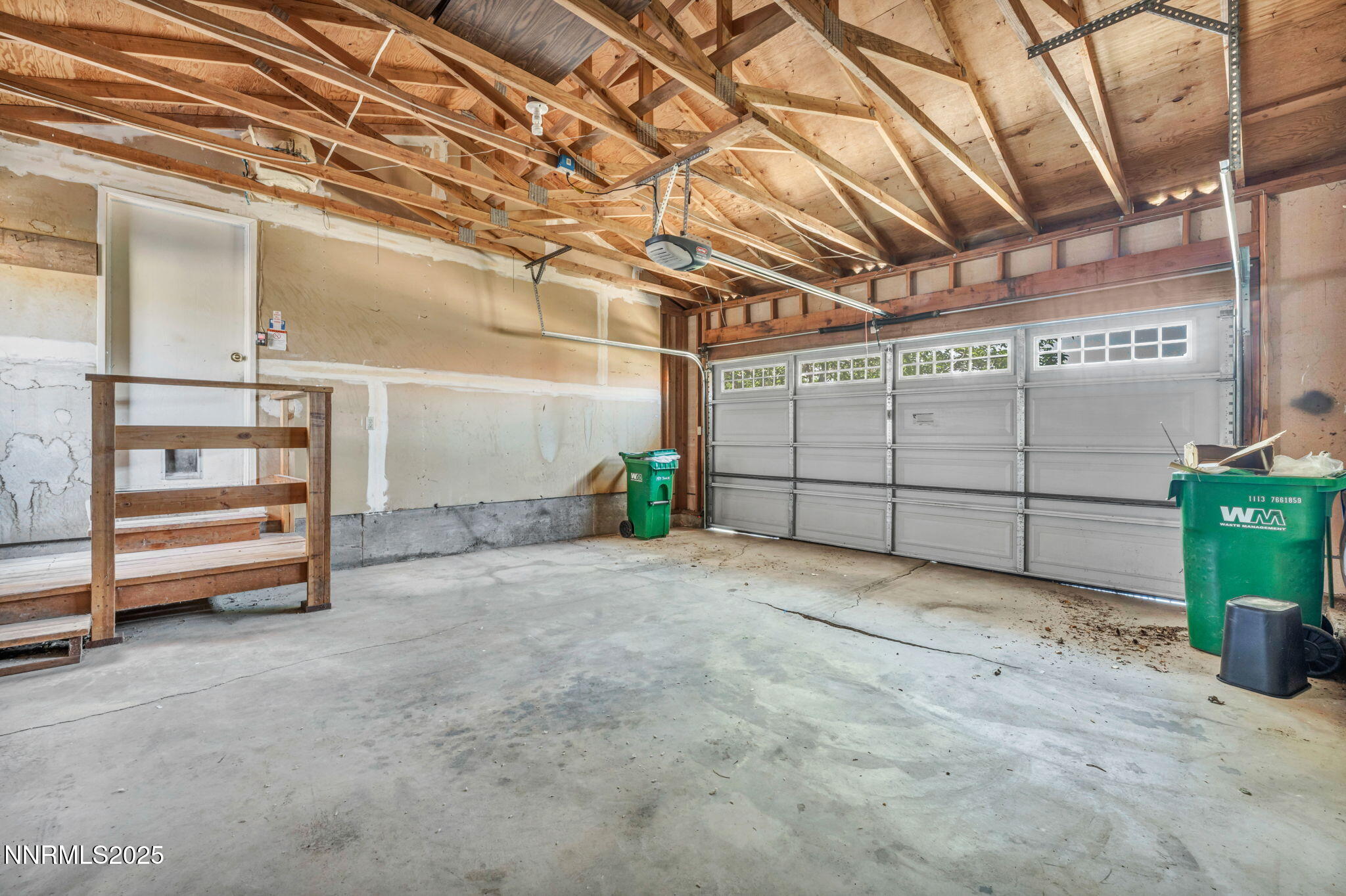 93-web-or-mls-1425-julie-ct