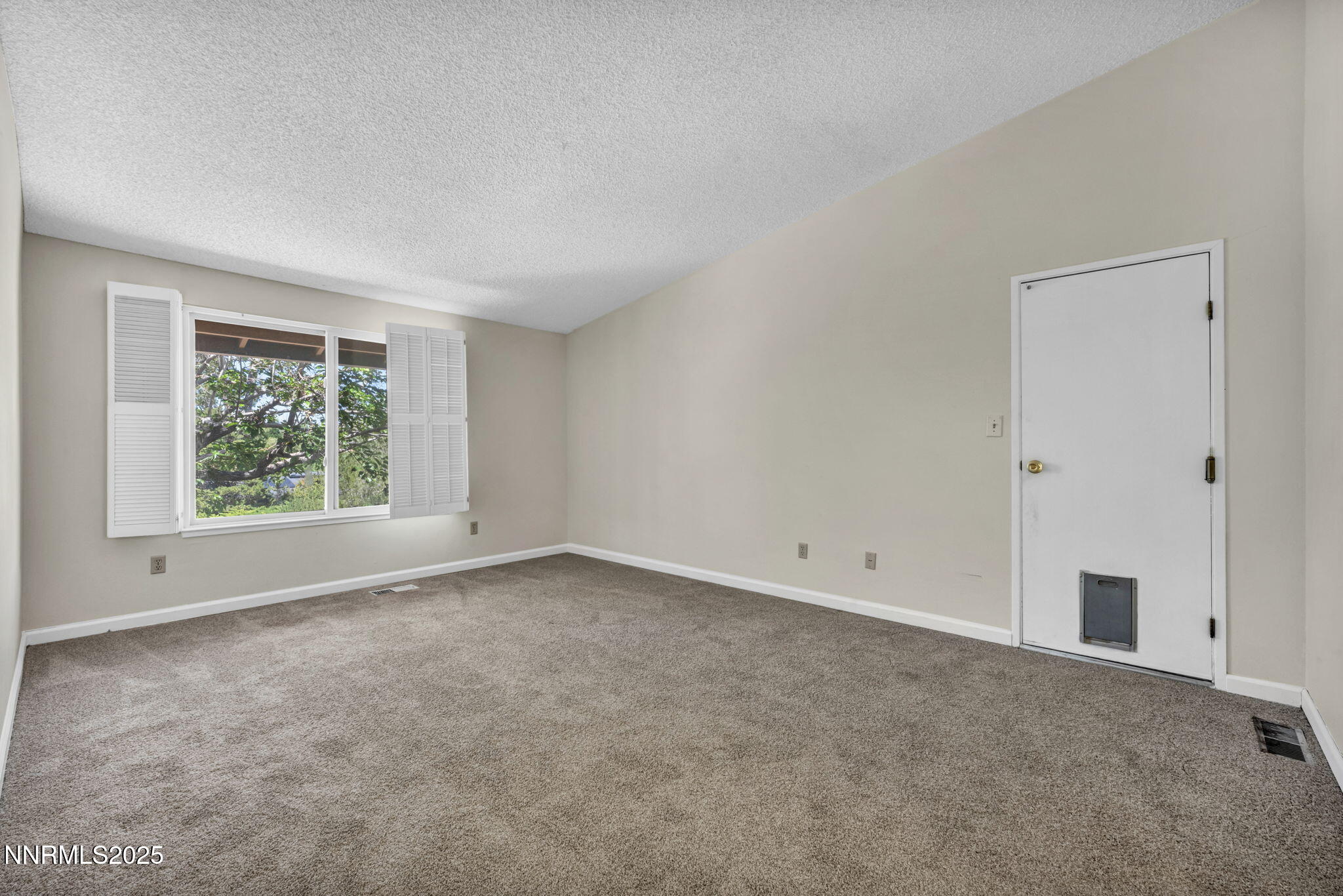 95-web-or-mls-1425-julie-ct