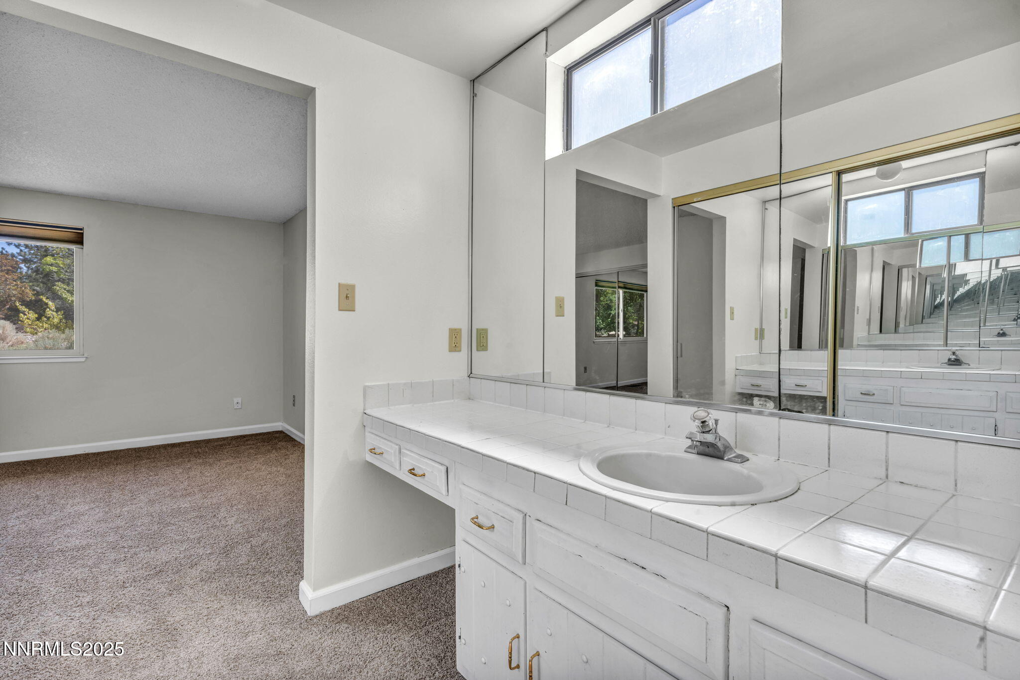 89-web-or-mls-1425-julie-ct