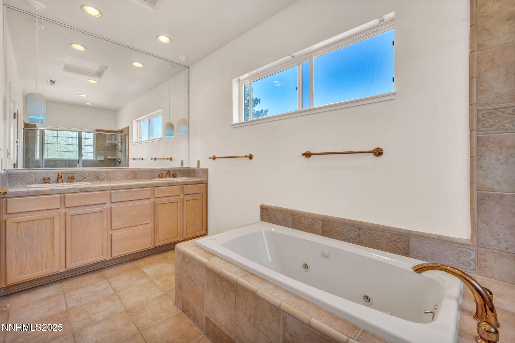 85-web-or-mls-1425-julie-ct