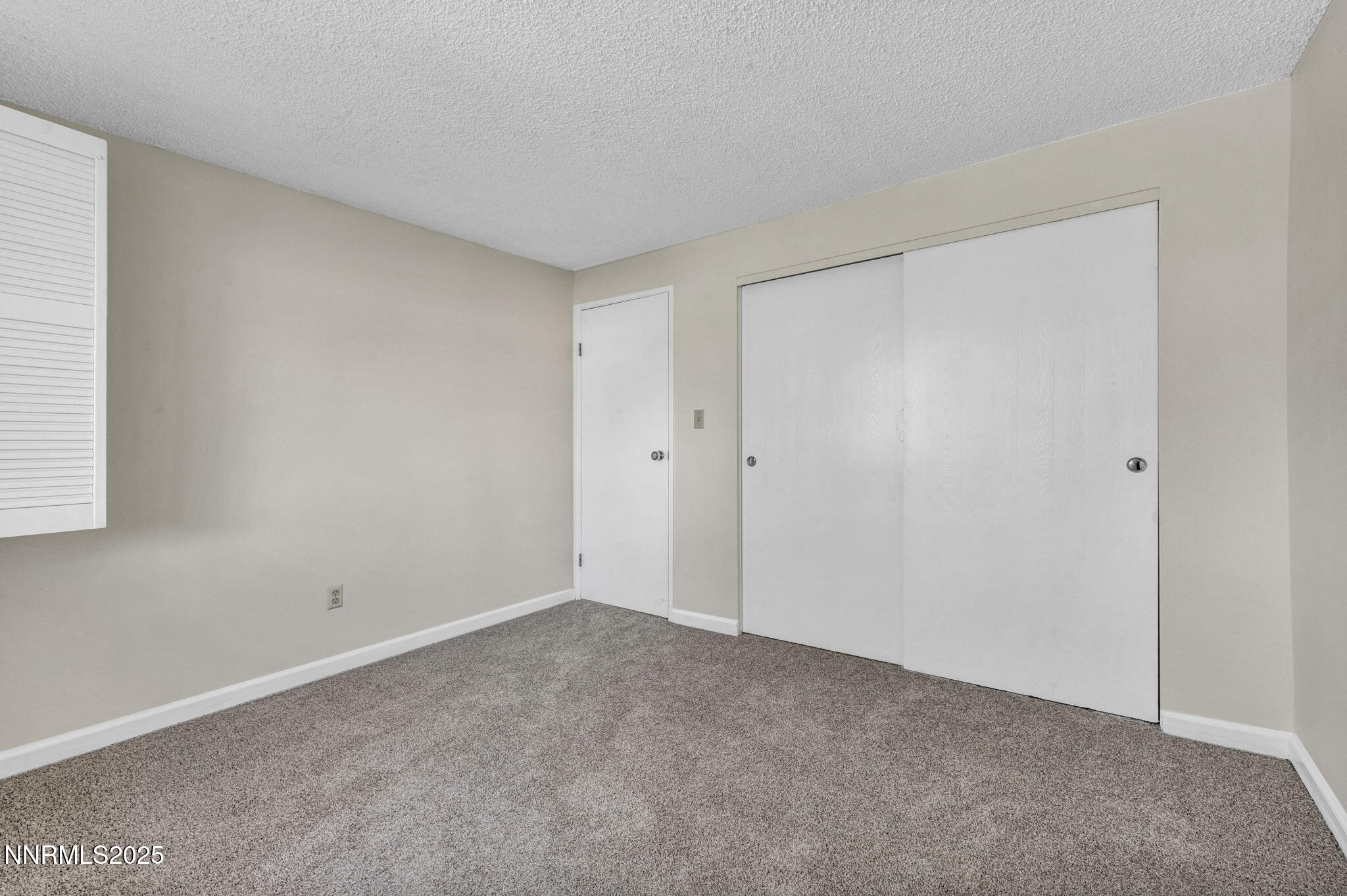 45-web-or-mls-1425-julie-ct