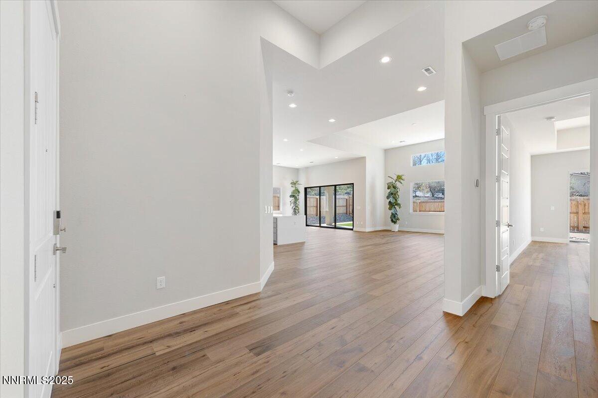 30-1751558723836866364_17515587238368663