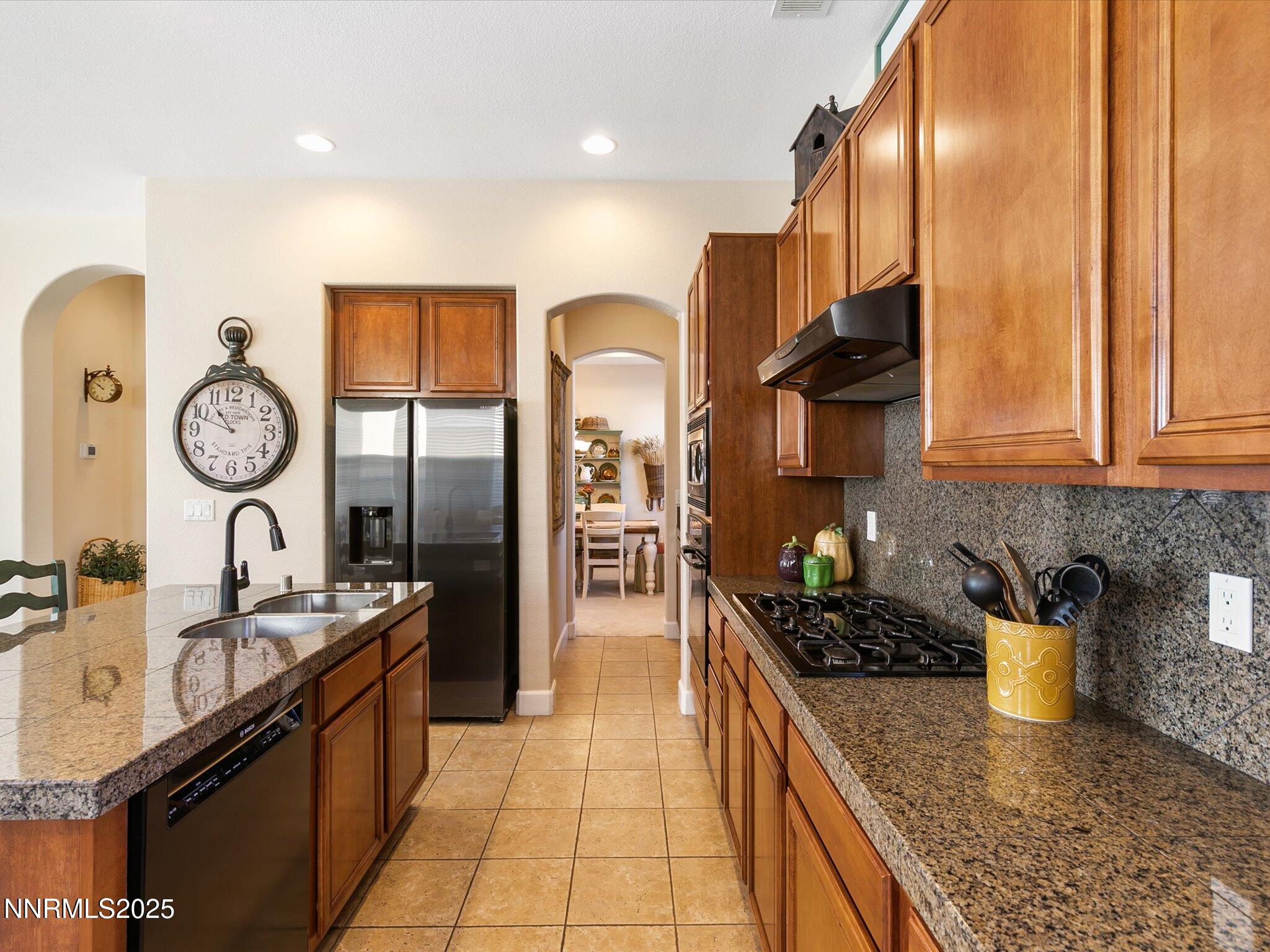 19-7693 Stone Bluff Way-23