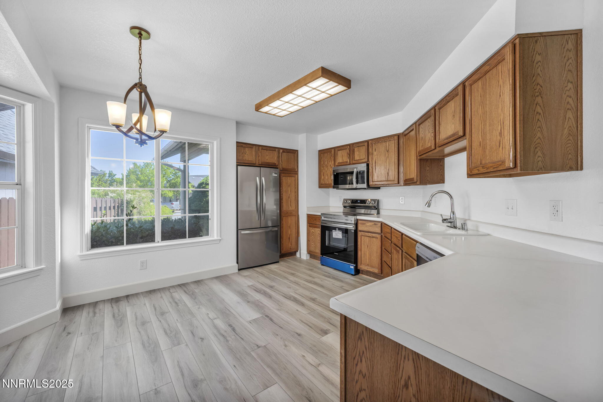 Carson City, Nevada 89701, United States, 3 Bedrooms Bedrooms, ,2 BathroomsBathrooms,Residential,Active,136542