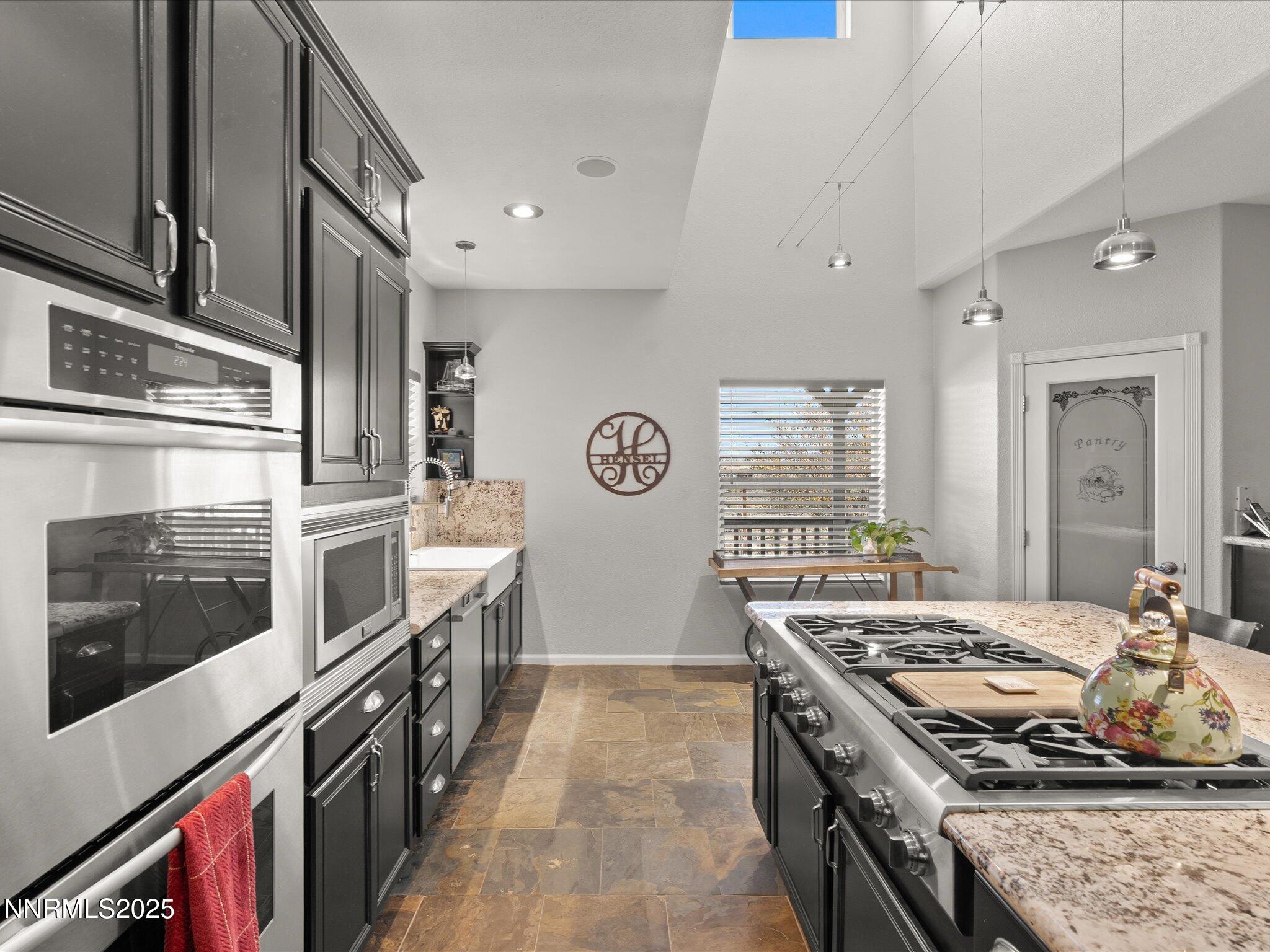 015-7410 Matterhorn Blvd-114