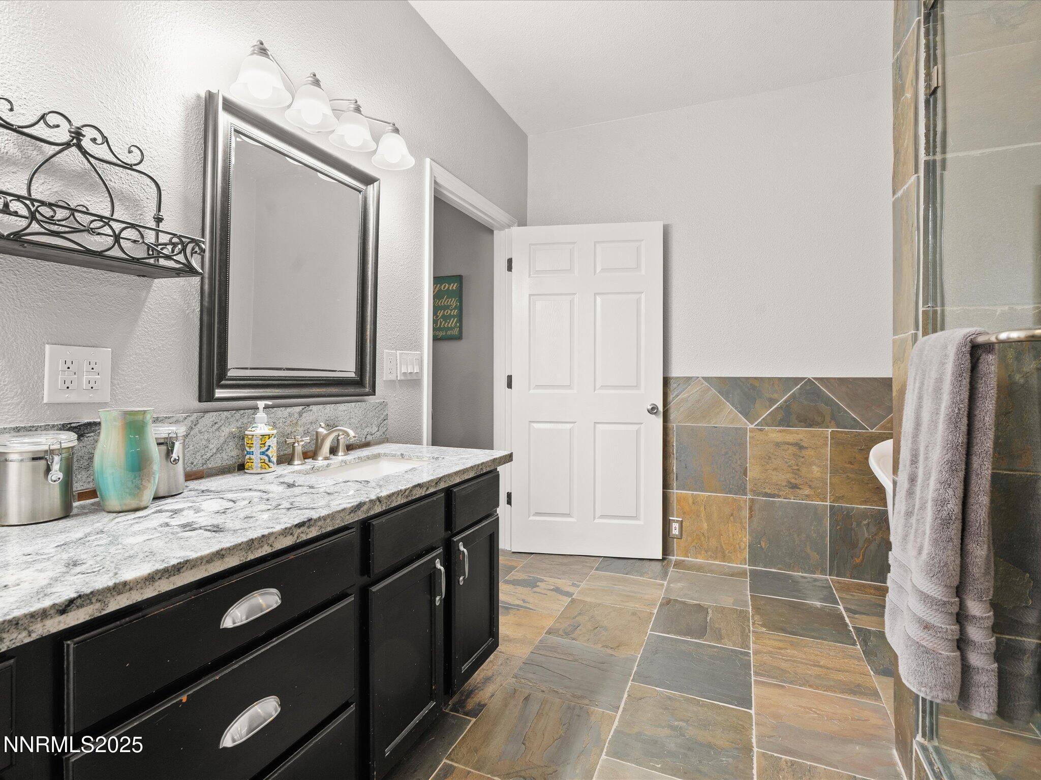 030-7410 Matterhorn Blvd-129