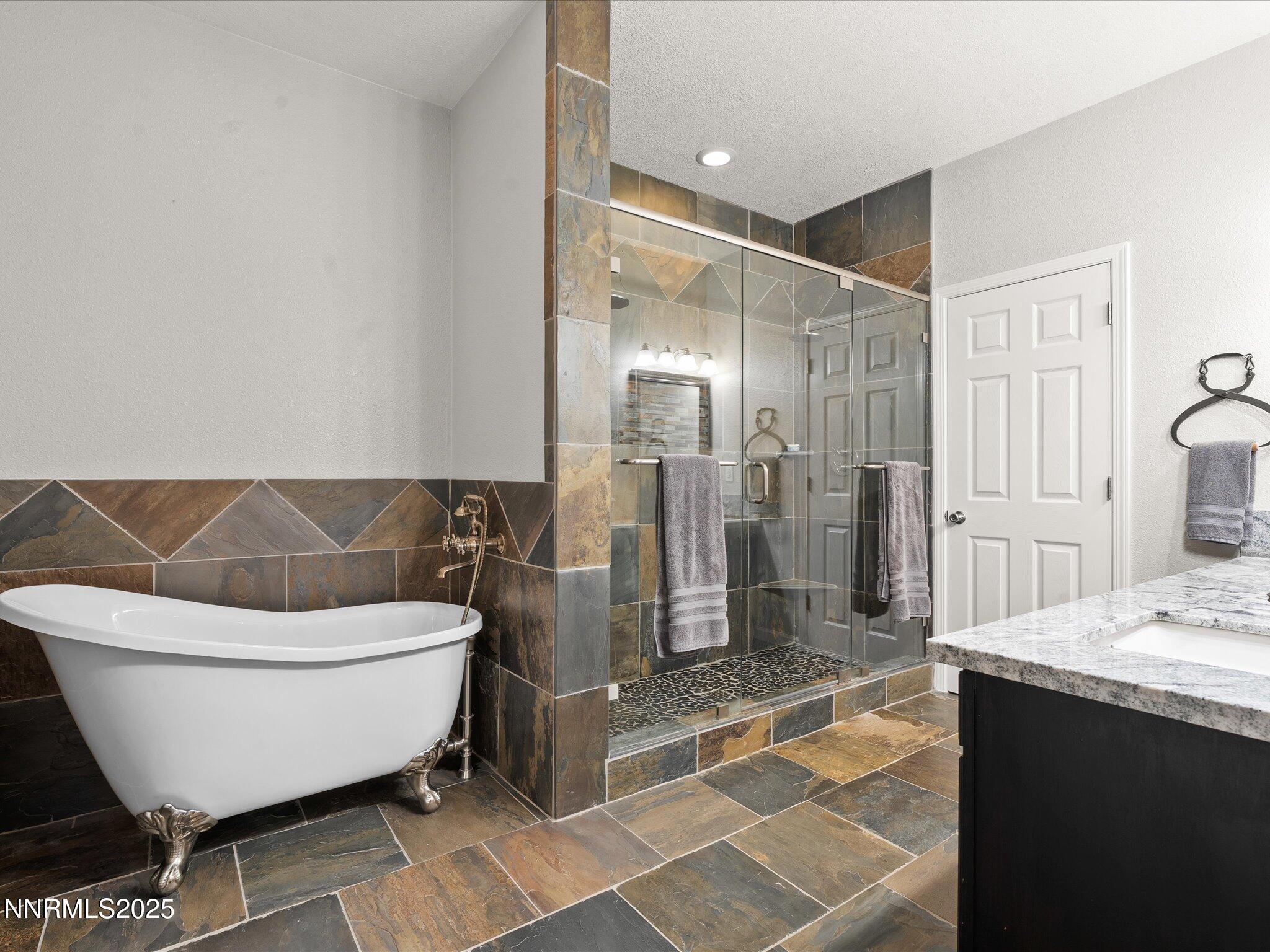 027-7410 Matterhorn Blvd-126